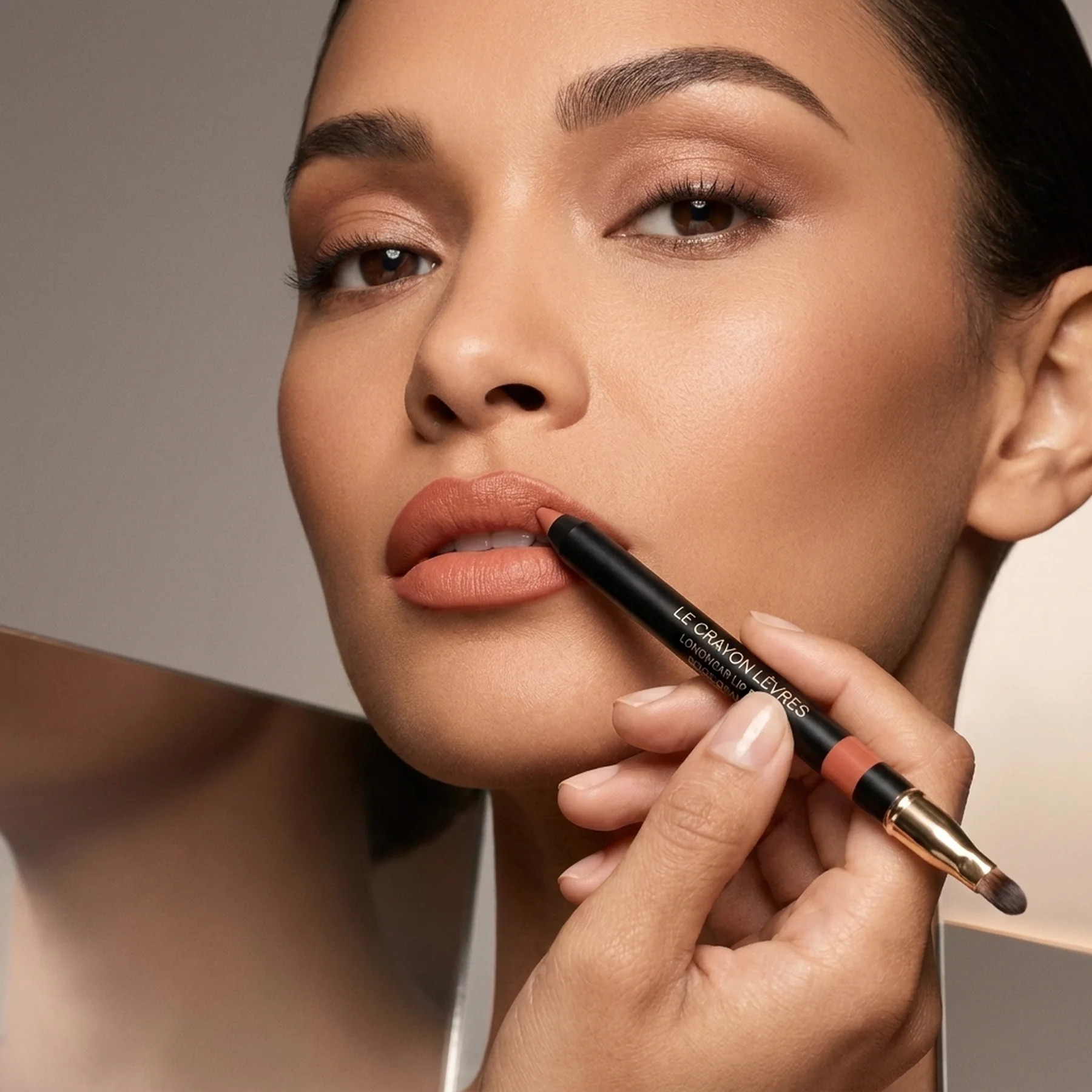 Стойкий карандаш для губ CHANEL Le Crayon Levres New 1.2 г 202 BEIGE CAMEL