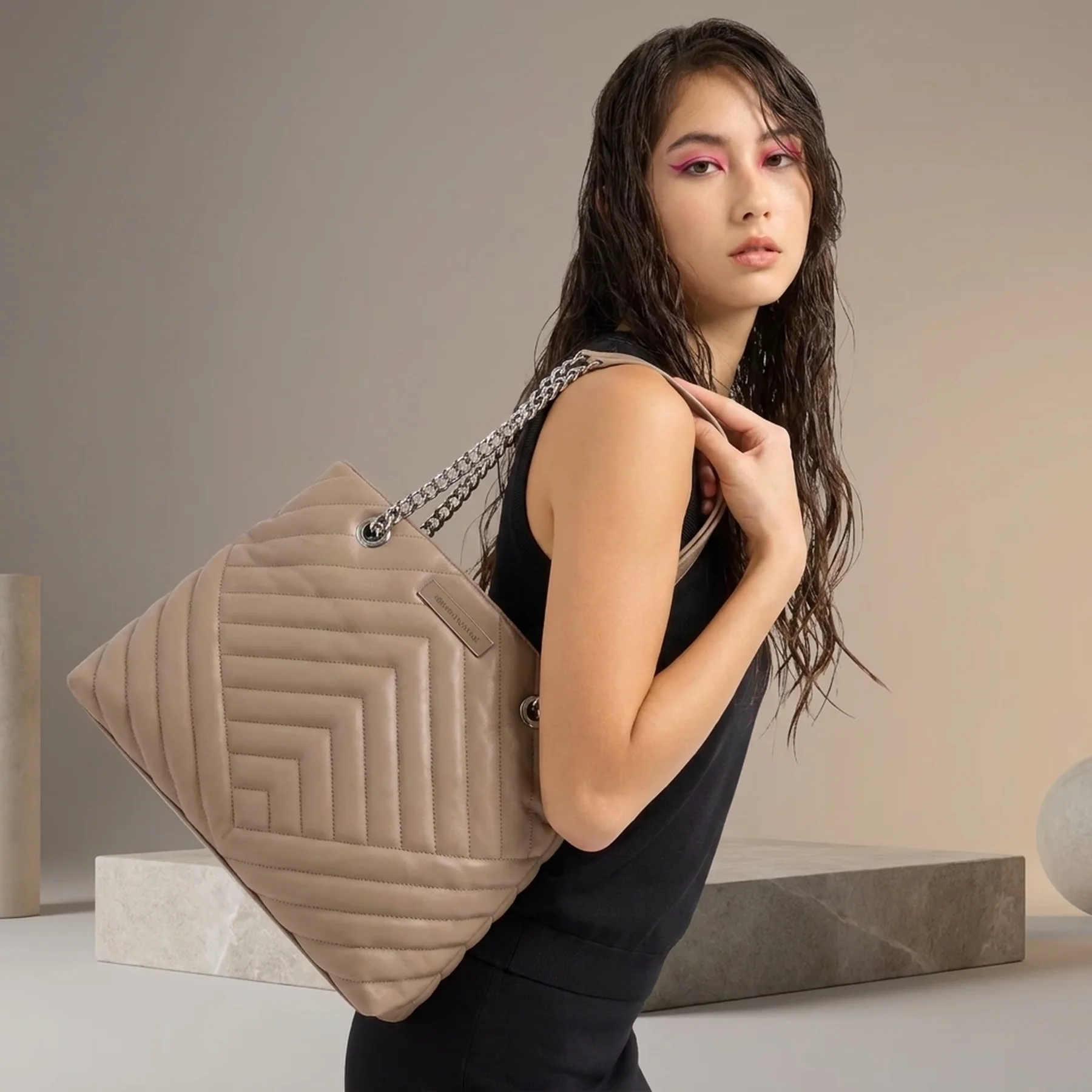 Стьобана сумка Armani Exchange 1159834825 (Бежевий One size)