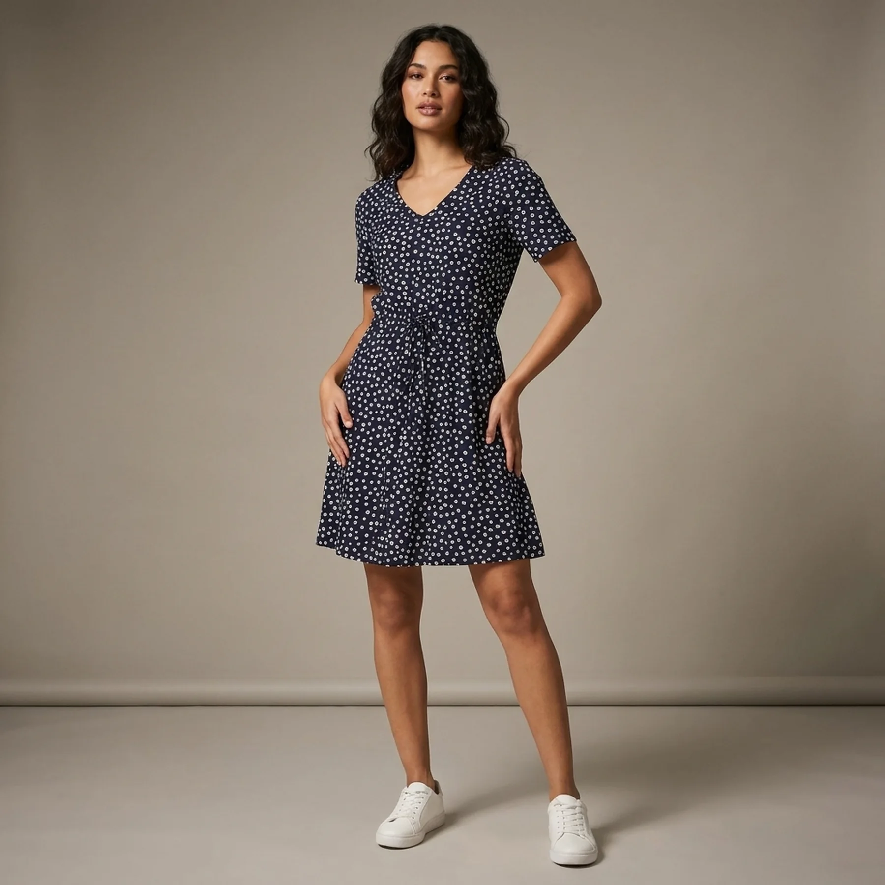 Сукня ONLMAY S/S V-NECK SHORT DRESS JRS NOOS 15286935-Night Sky-AOP:Lea flower ONLY L Темно-синій