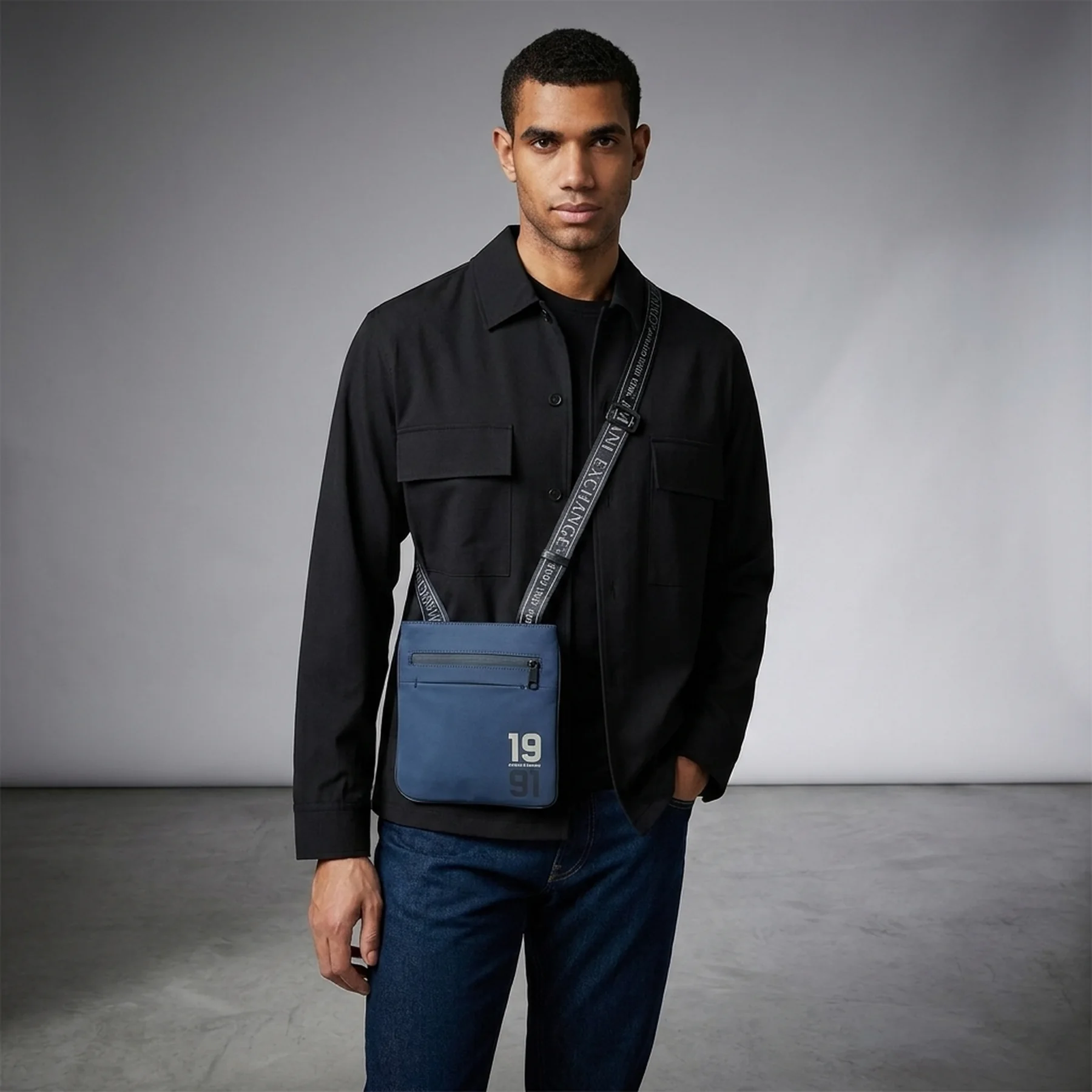 Сумка через плече Armani Exchange кроссбоді 1159829006 (Синій One size)