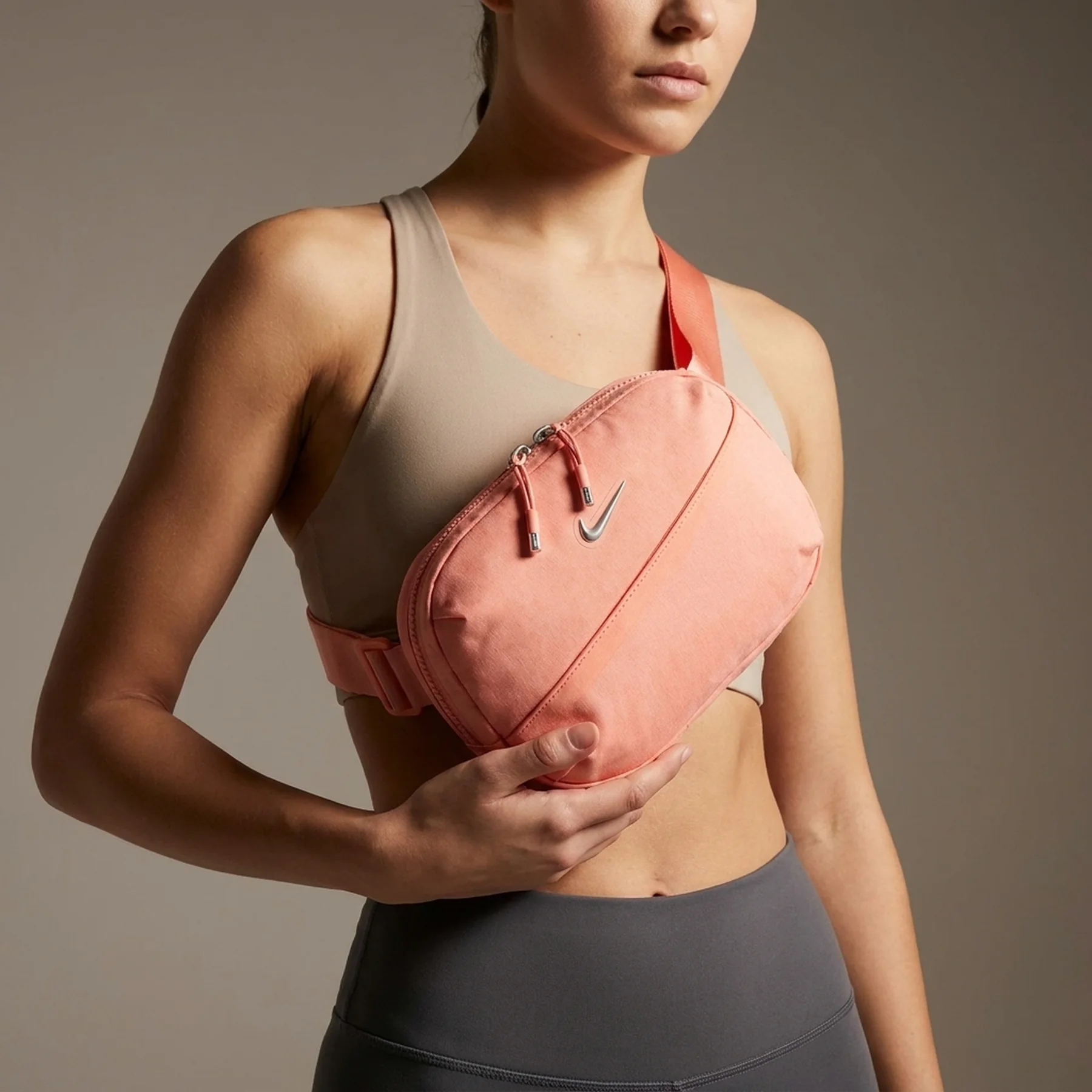 Сумка через плече Nike Aura Peach (HM6120-844)