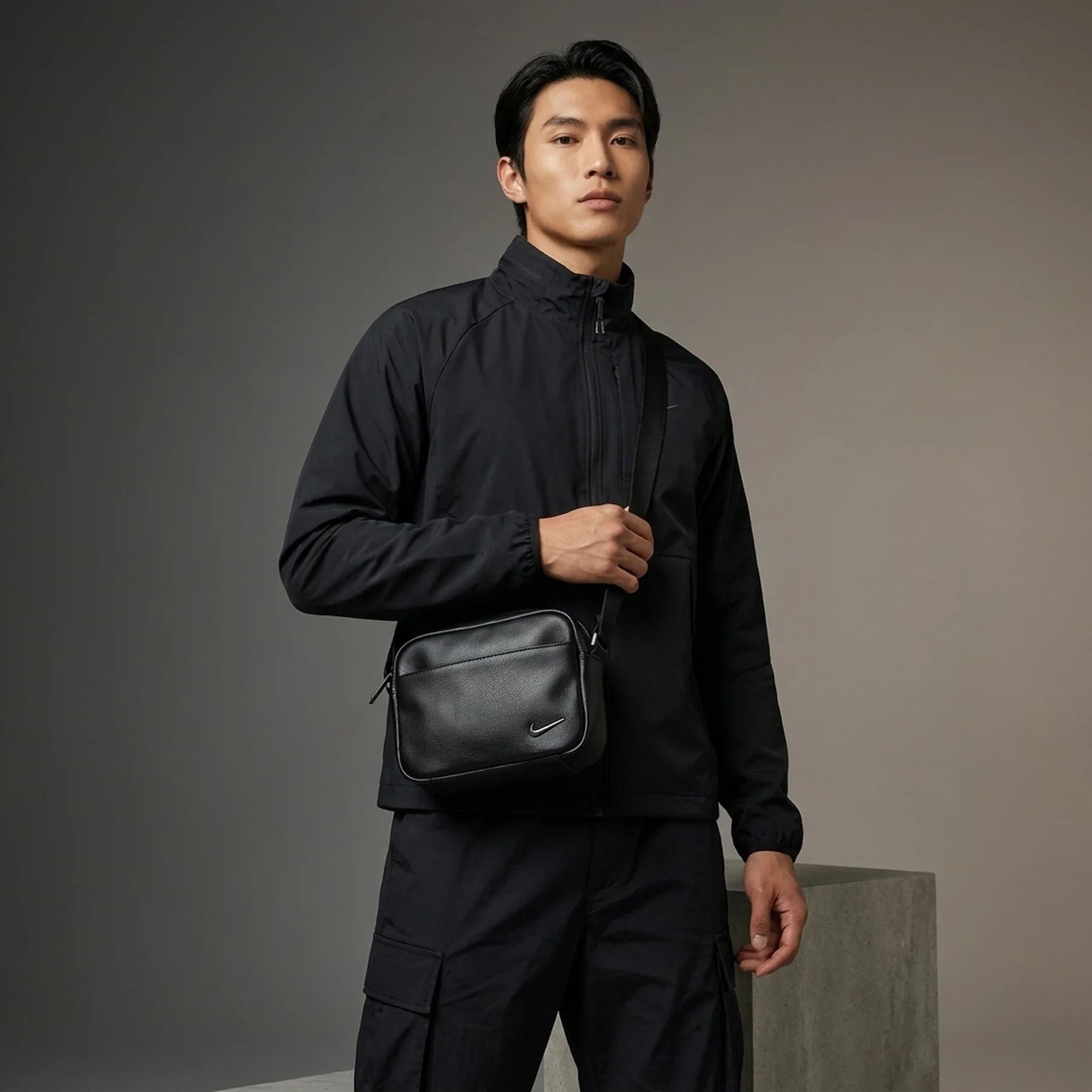 Сумка на пояс NIKE NK HERITAGE PRM CAMERA CRSSBDY IB2528-010, NS