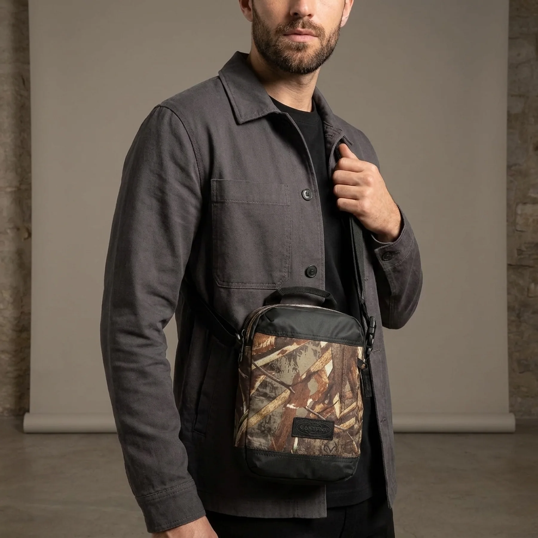 Рюкзак Eastpak THE ONE CNNCT