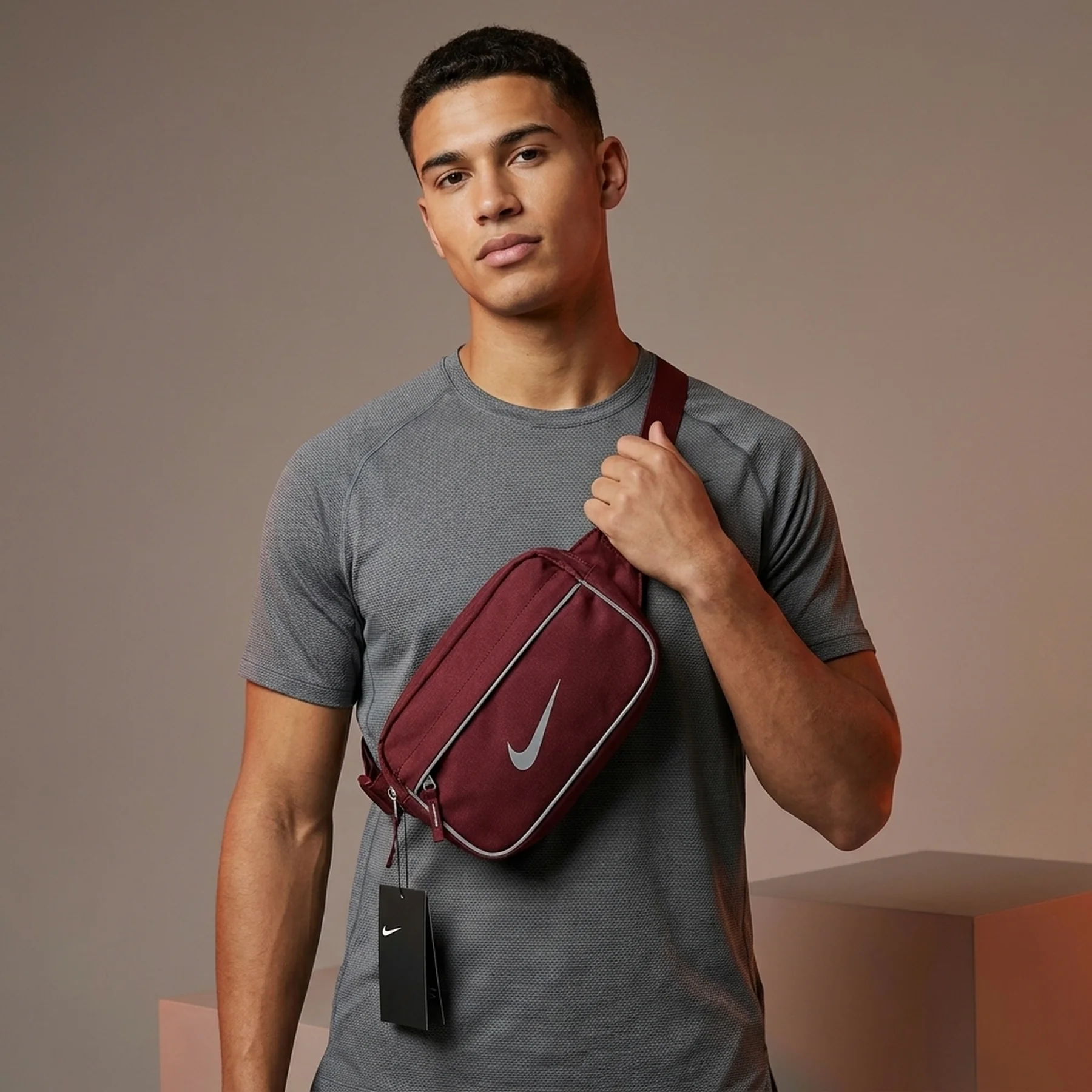 Сумка на плече Nike Nk Nsw Essntl Crssbdy-Mtl Pull 1L (FB2850-681)