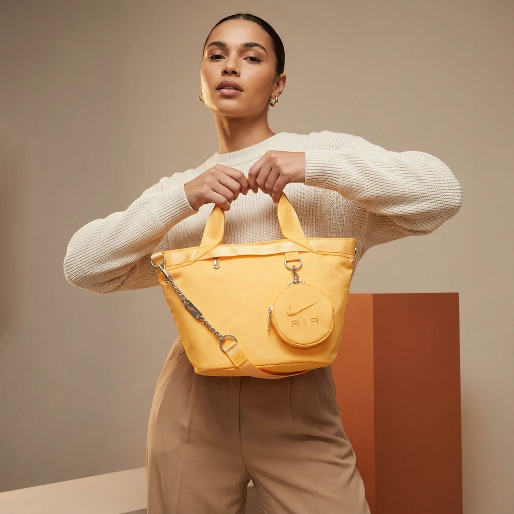 W NSW FUTURA LX TOTE - NK AIR