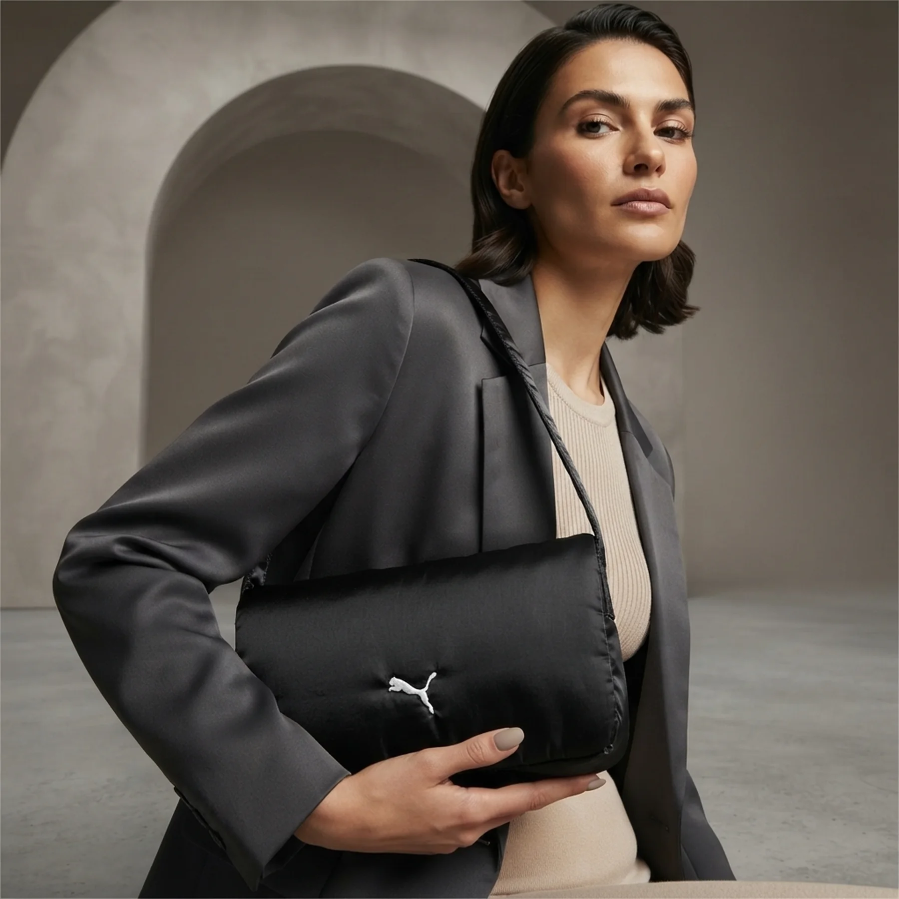 Сумка на плече Puma Up Flute Bag Black (091300-04)