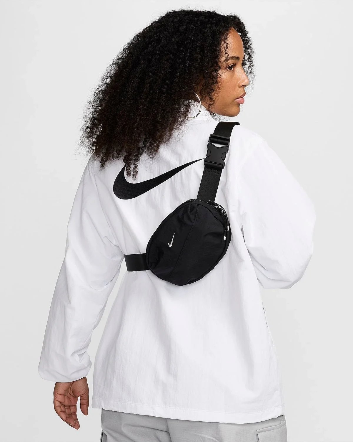 Сумка через плече Nike Aura Waistpack HM6120-010