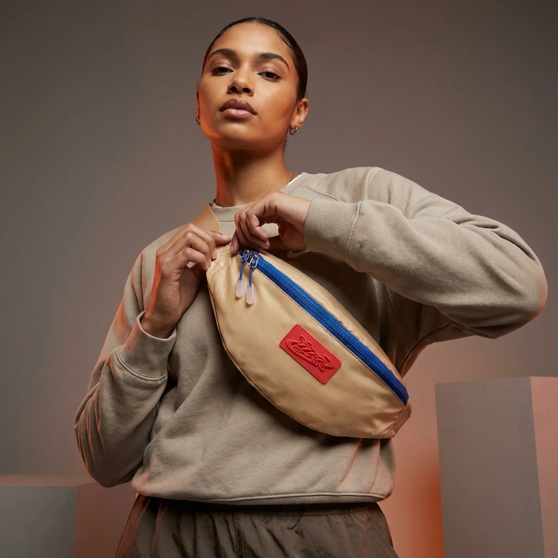 Сумка на пояс Nike NK HERITAGE WAISTPACK - FSTVL