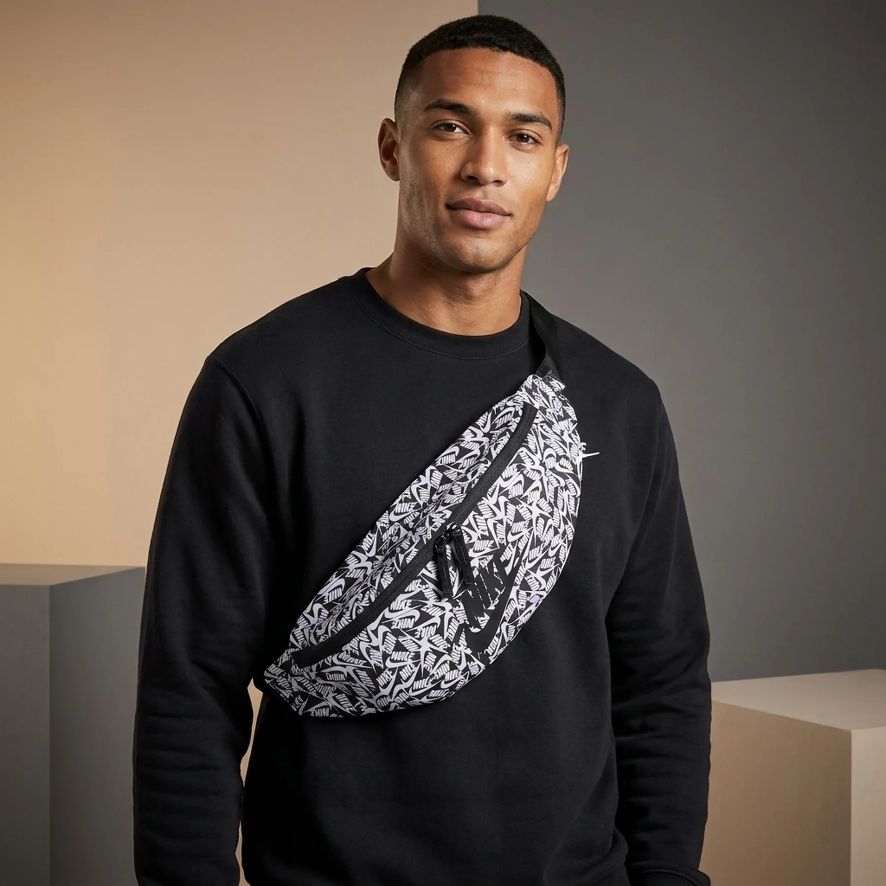 Сумка на пояс Nike NK HERITAGE WAISTPCK - ACCS PR
