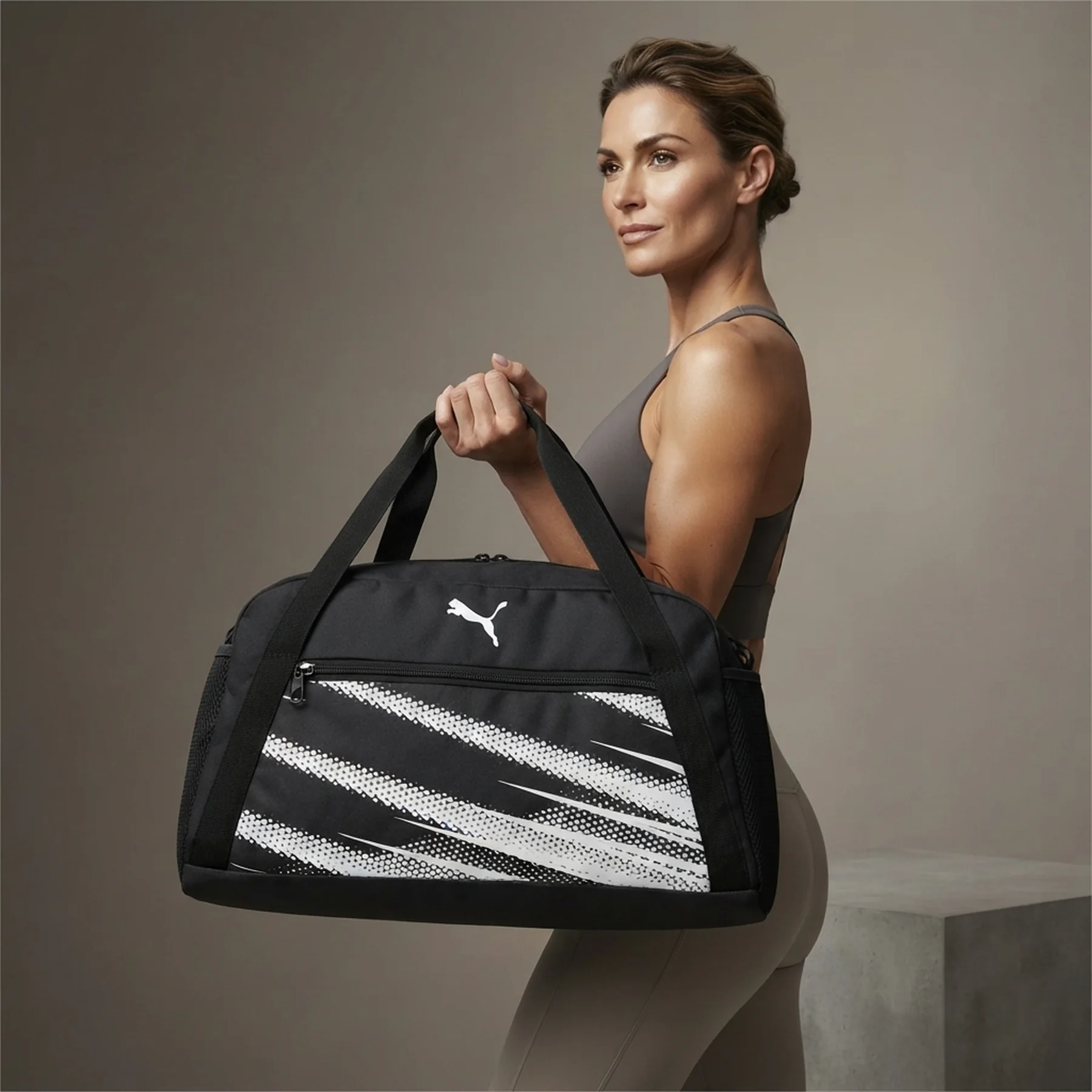 Сумка Puma ATTACANTO Sports Bag S 34L чорний, білий 49 х 25 х 24 см (091629-01)