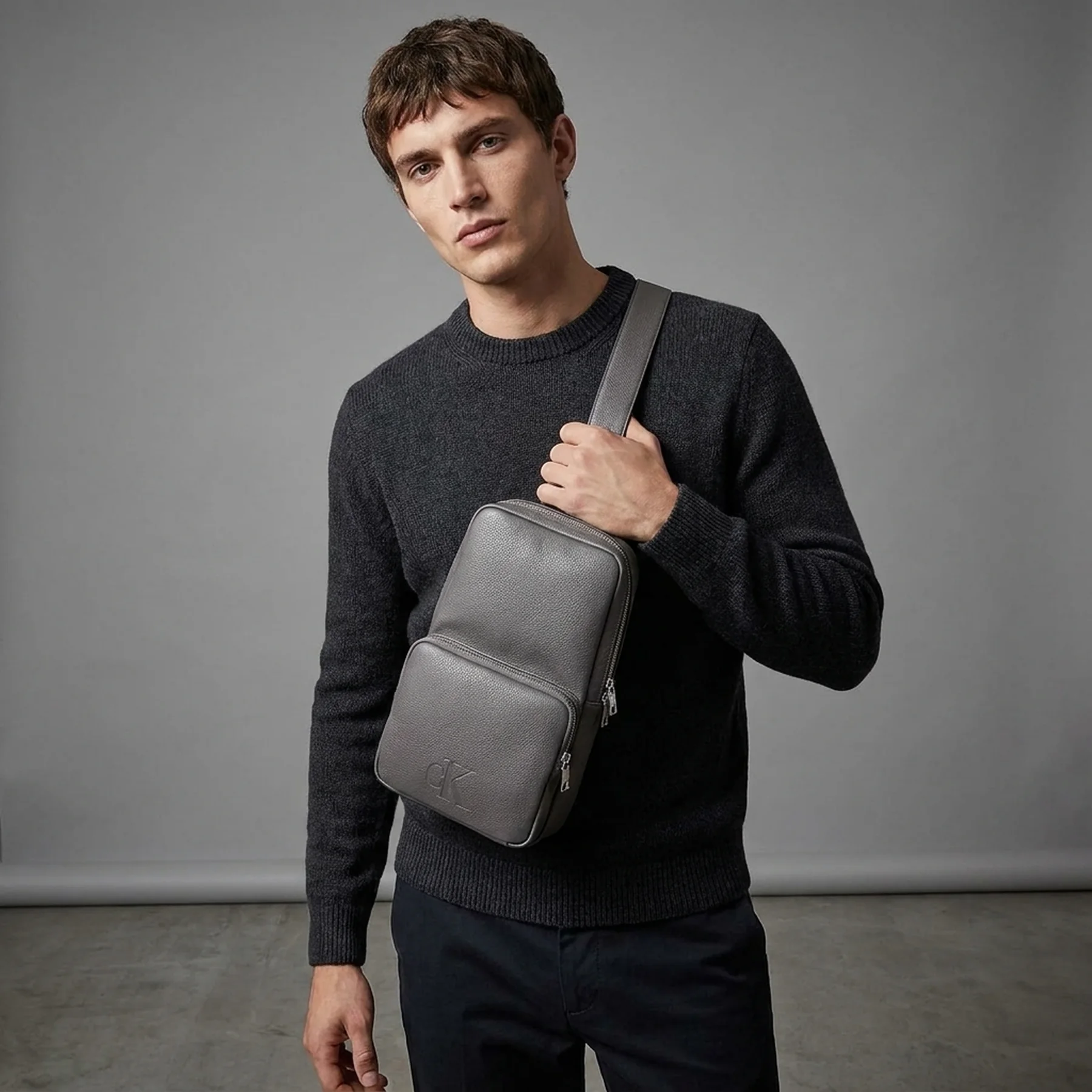 Сумка Calvin Klein All Day Sling Bag (Сірий, ONE SIZE)
