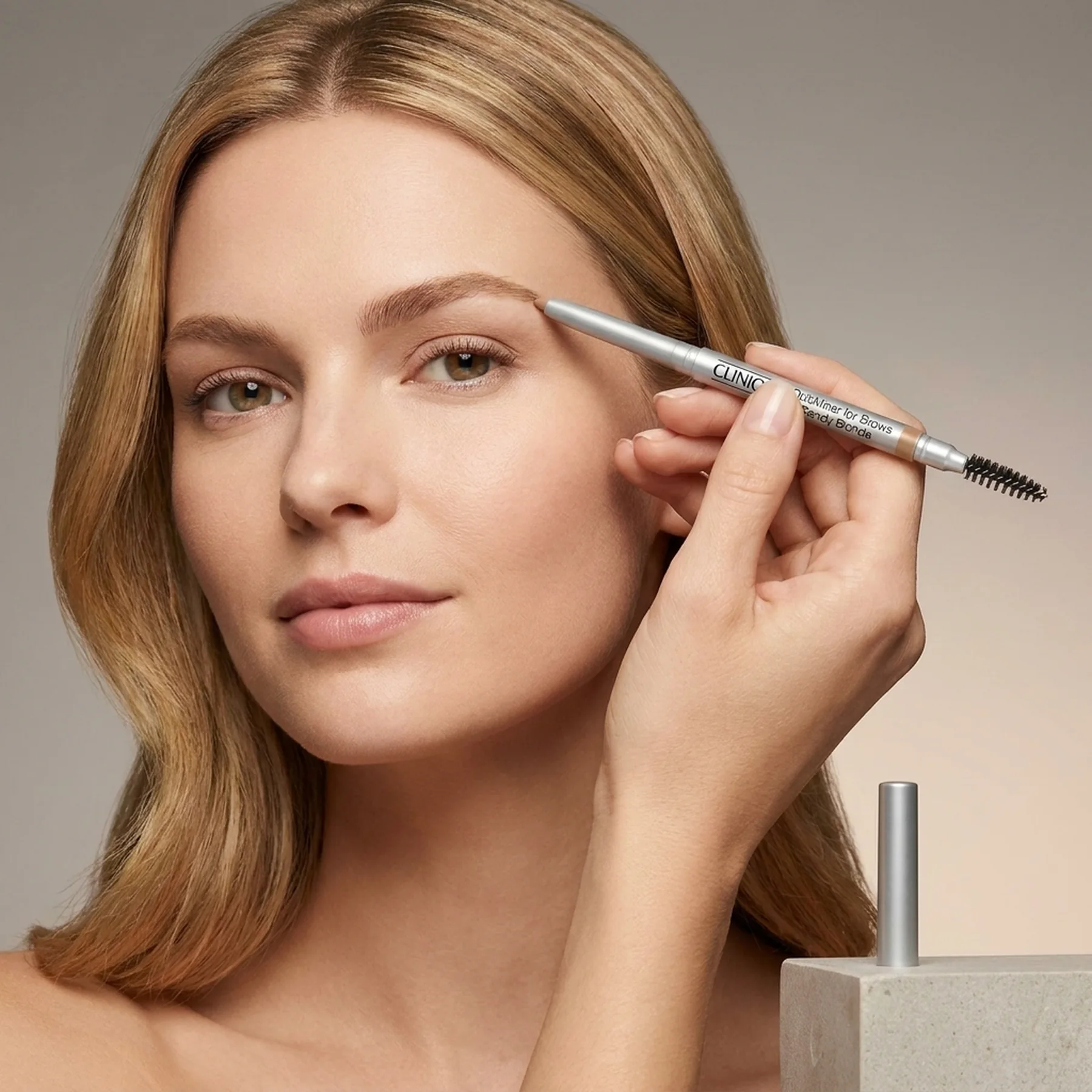 Супертонкий карандаш для бровей Clinique Quickliner 0.06 г 01 Sandy Blonde