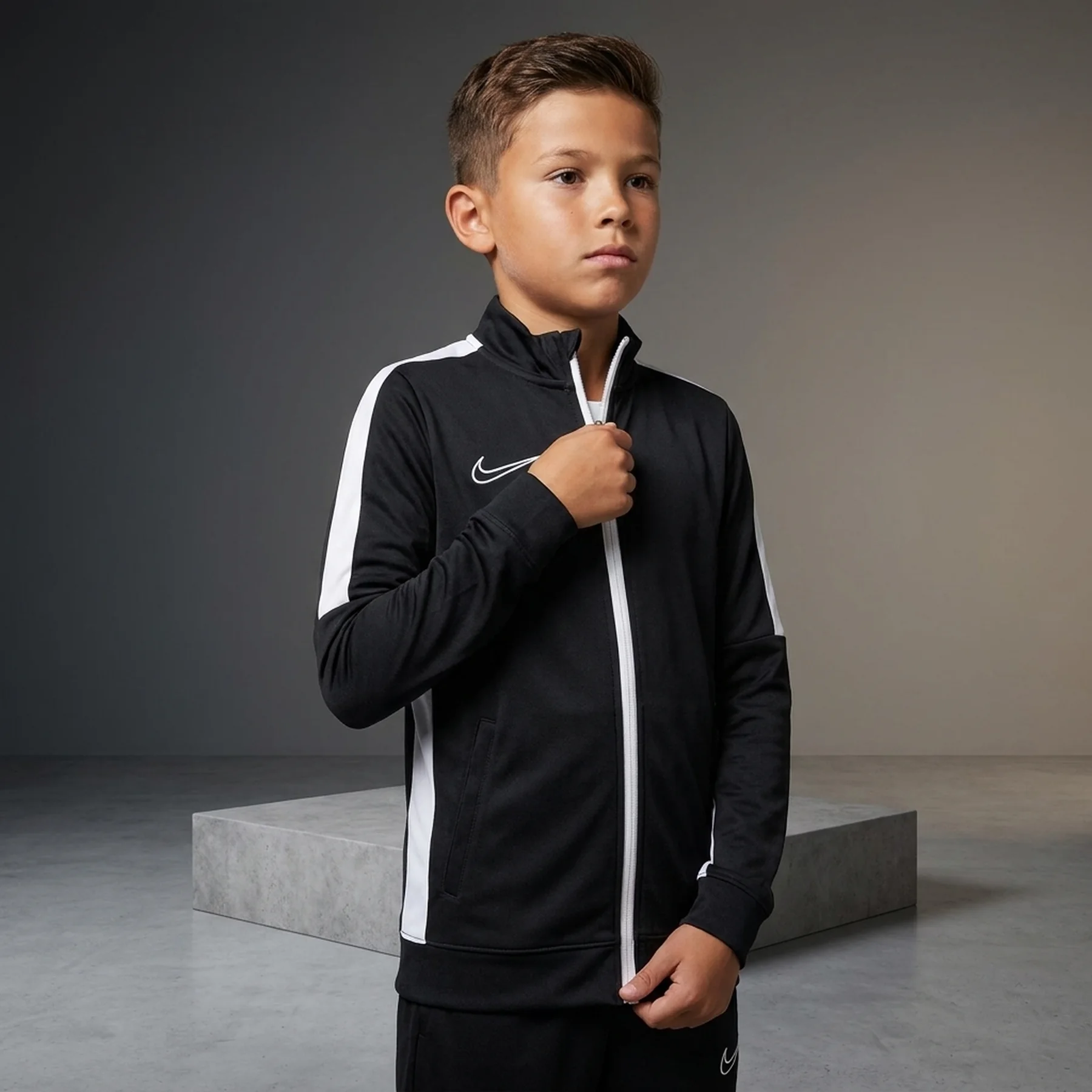 Светр дитячий Nike Academy 23 Track Jacket (DR1681-010)
