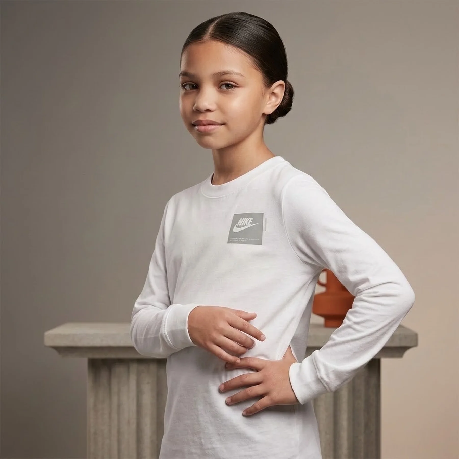 Светр дитячий Nike Big Kids Long-Sleeve T-Shirt (DM3456-100)