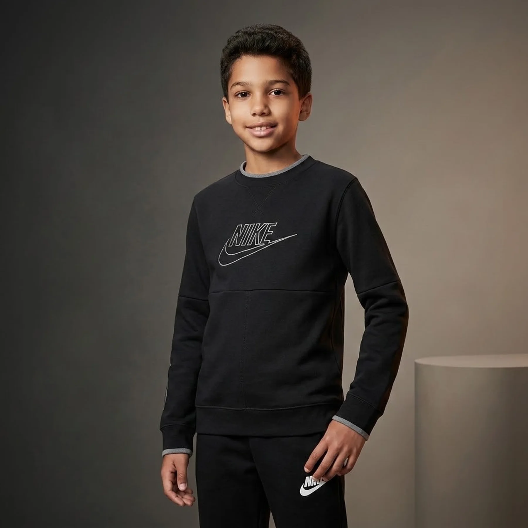 Светр дитячий Nike Sweatshirt Child Sportswear Amplify (DQ8819-010)