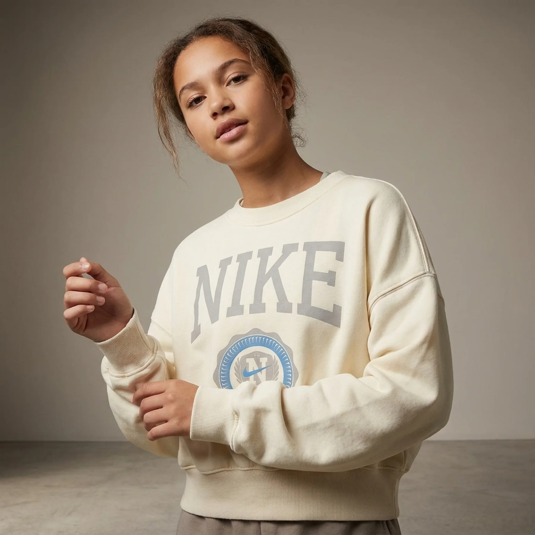 Светр підлітковий Nike Sportswear Club French Terry Crew-Neck Sweatshirt (HJ3373-113)