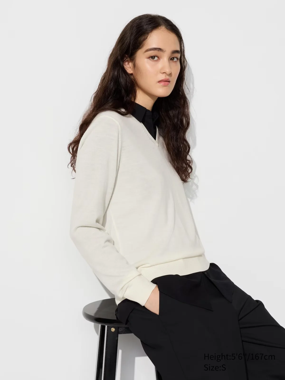 Светр з мериносової вовни UNIQLO з V-подібним вирізом 1159818825