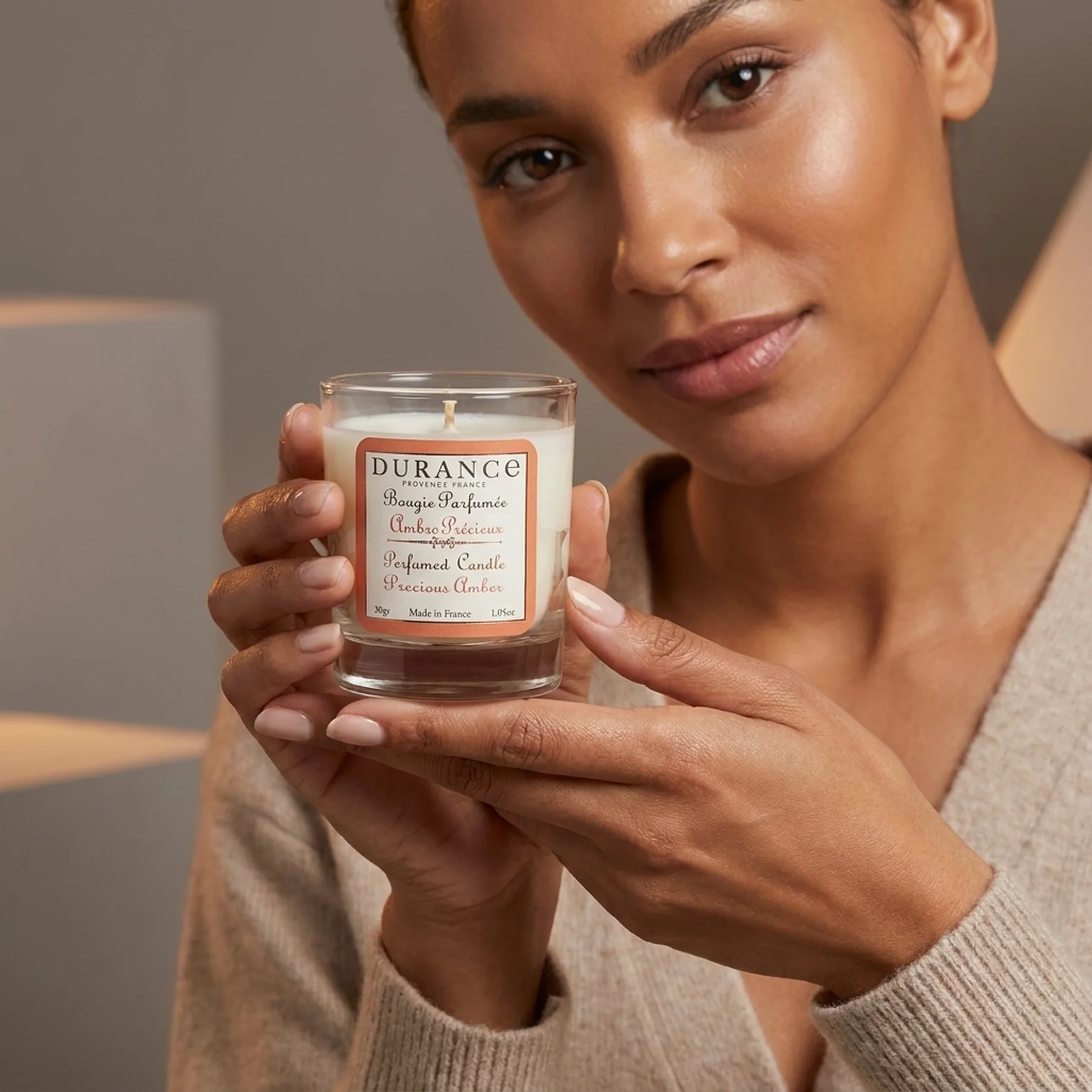 Свеча парфюмированная Durance Mini Perfumed Candle 30 г Дорогоцінна амбра