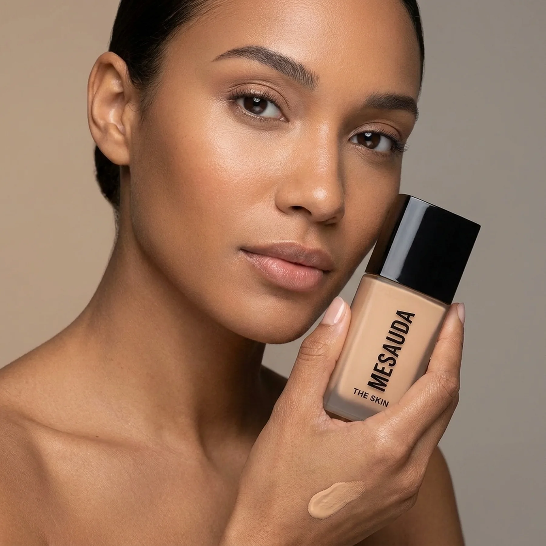 Сияющая увлажняющая тональная основа MESAUDA The Skin SPF 15 30 мл C25