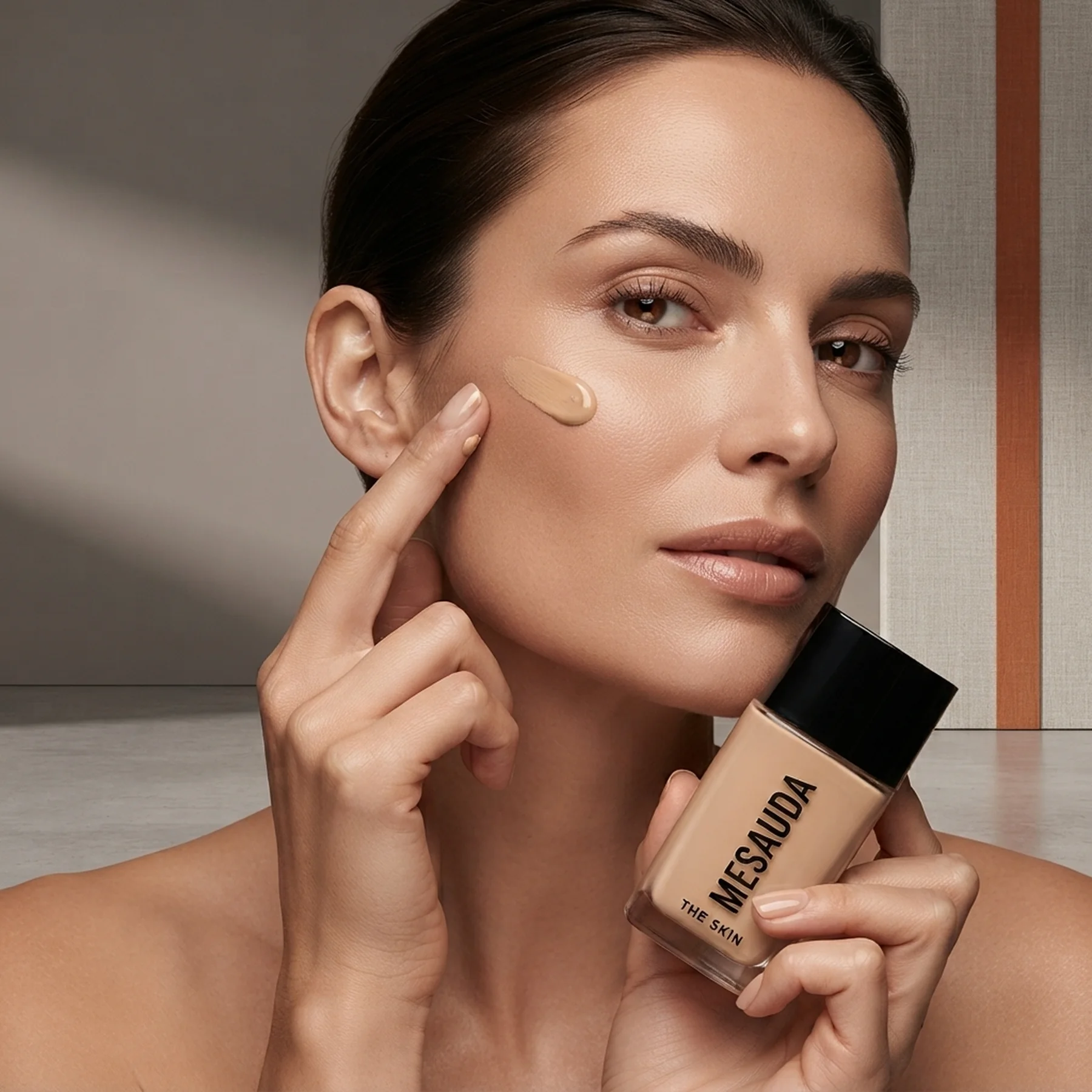 Сияющая увлажняющая тональная основа MESAUDA The Skin SPF 15 30 мл W45