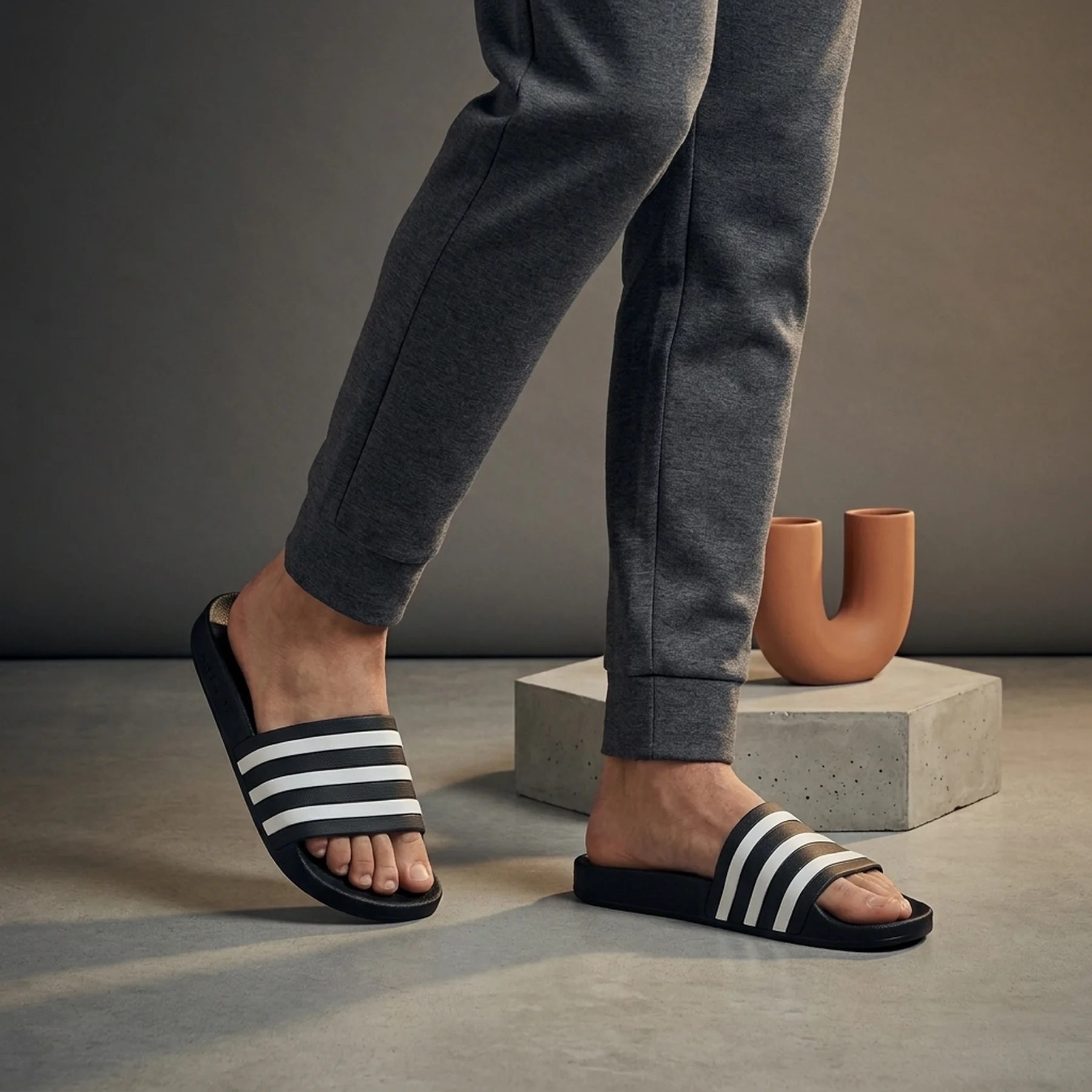 Тапочки чоловічі Adidas Adilette (F35543)