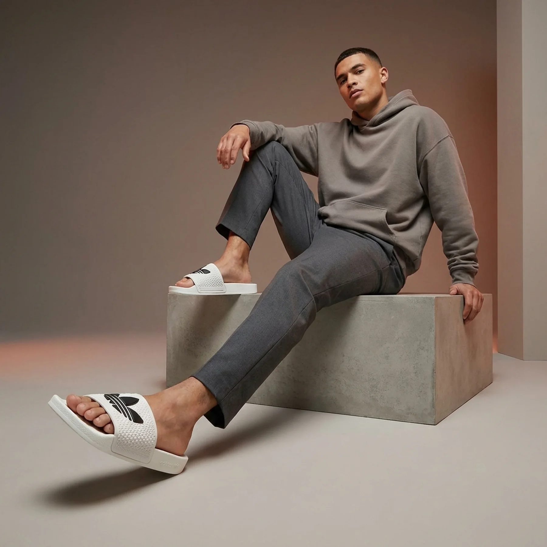 Тапочки чоловічі Adidas Shmoofoil Slides (FY6848)