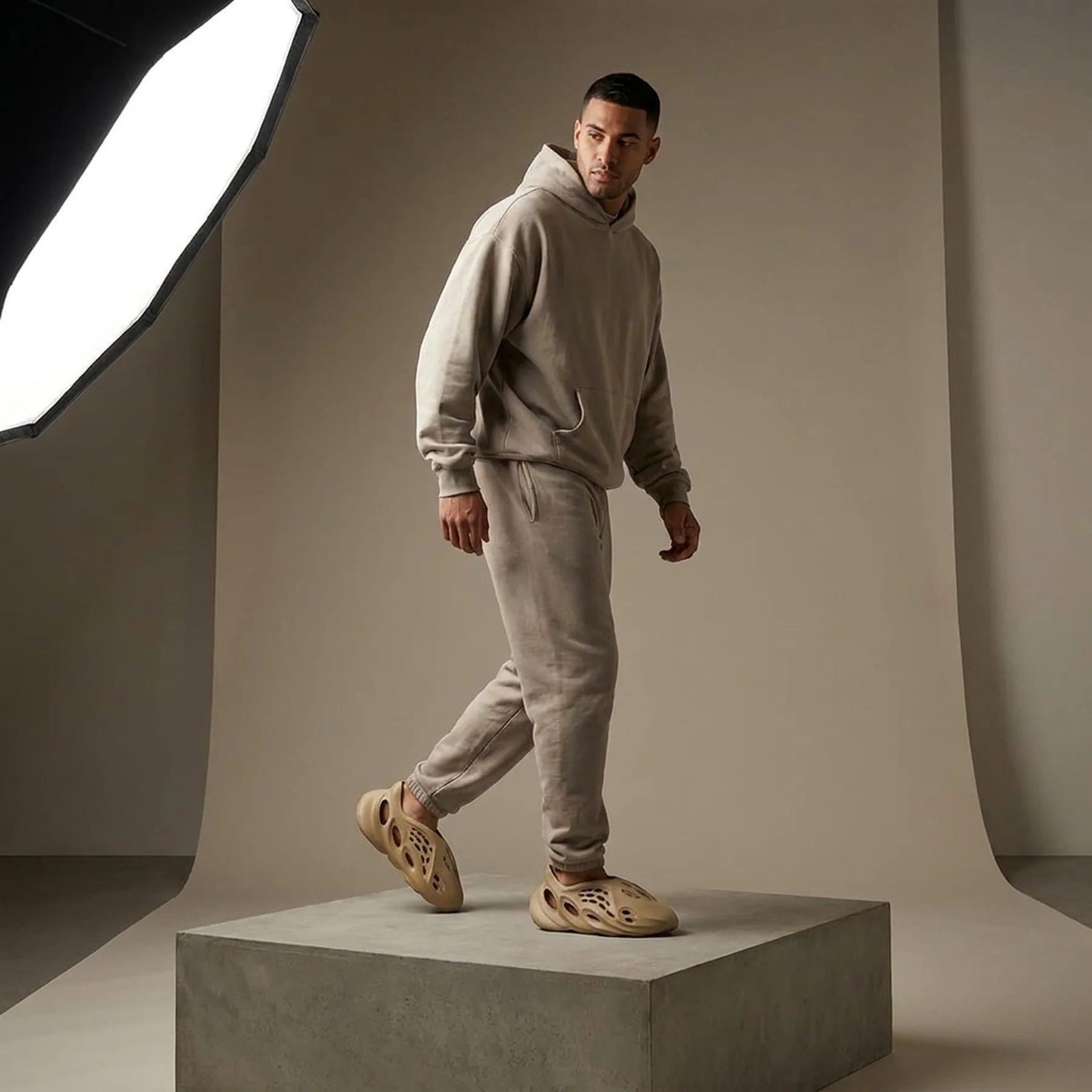 Тапочки чоловічі Adidas Yeezy Foam (GV6840)