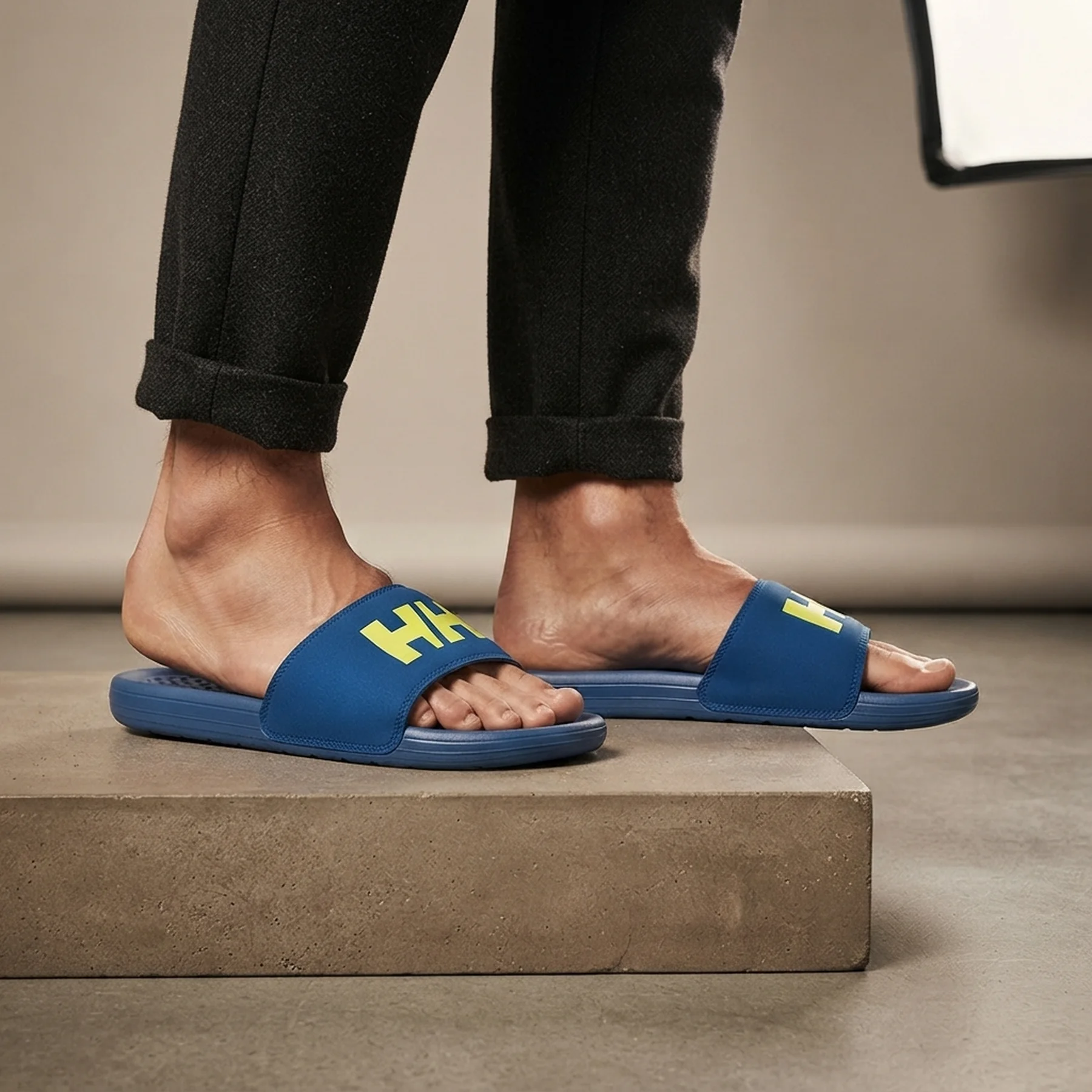 Тапочки чоловічі Helly Hansen Slide (11714-563)