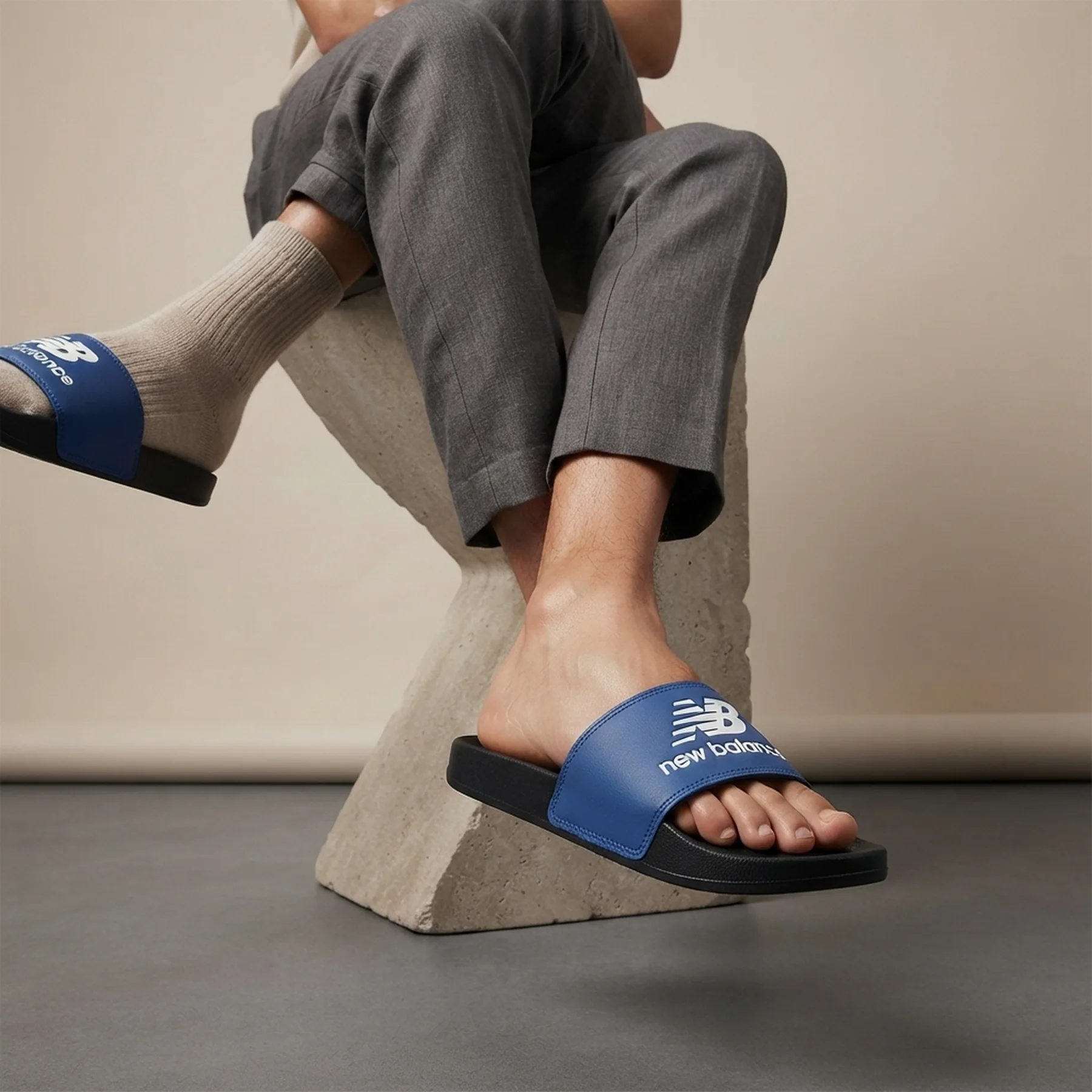 Тапочки чоловічі New Balance Flip Flops (SUF50TR1)