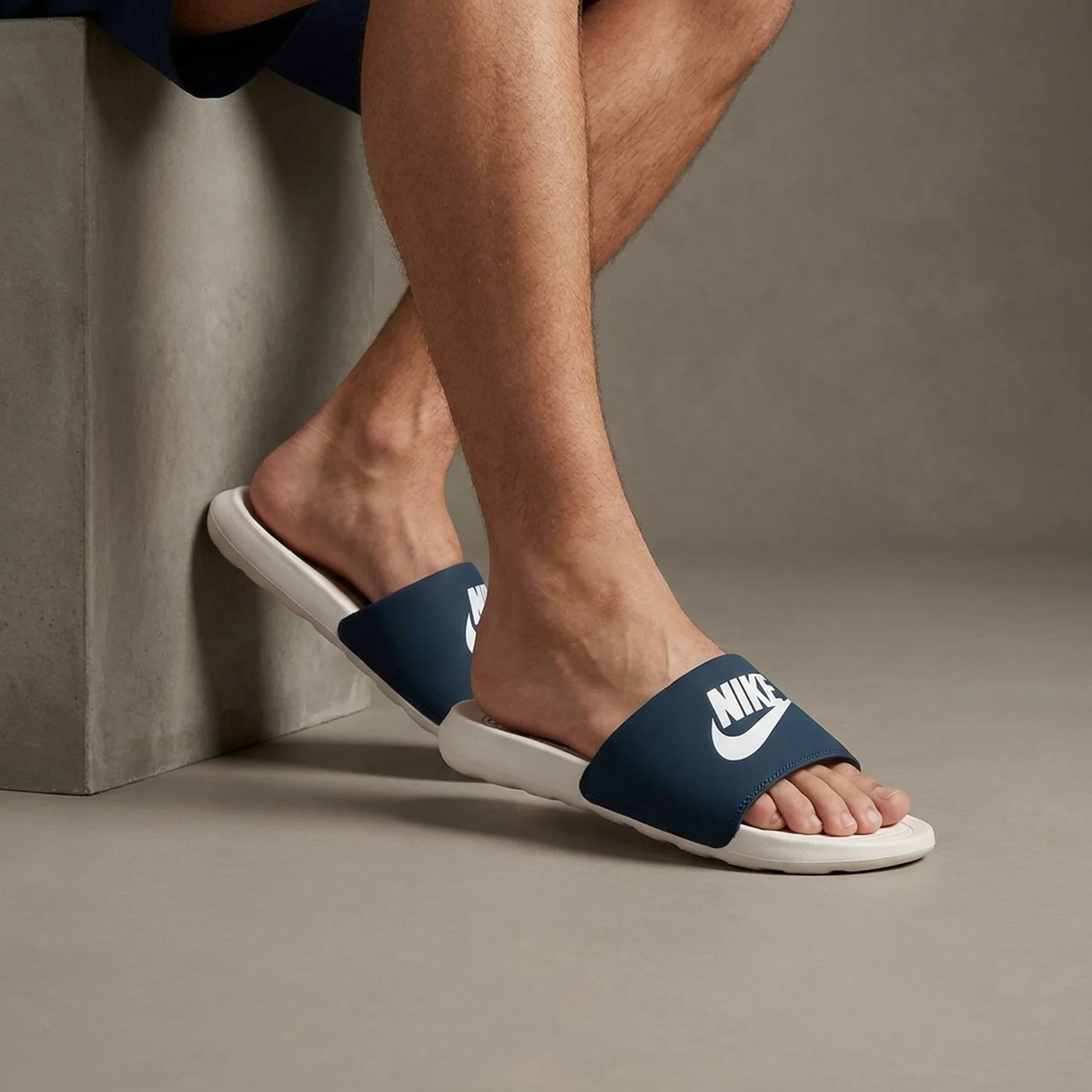 Тапочки чоловічі Nike Nike Victori One Slide (CN9675-403)