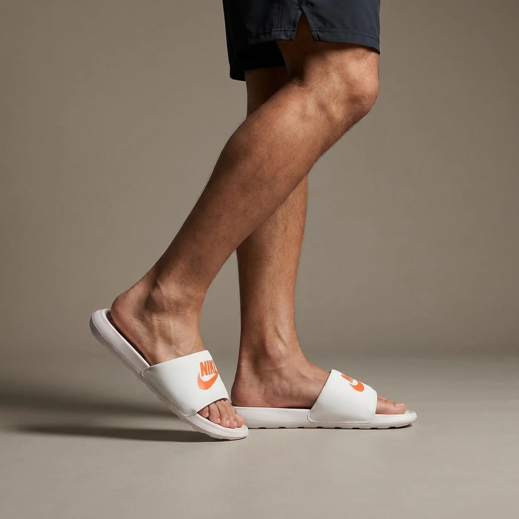 Тапочки чоловічі Nike Victori One (CN9675-108)