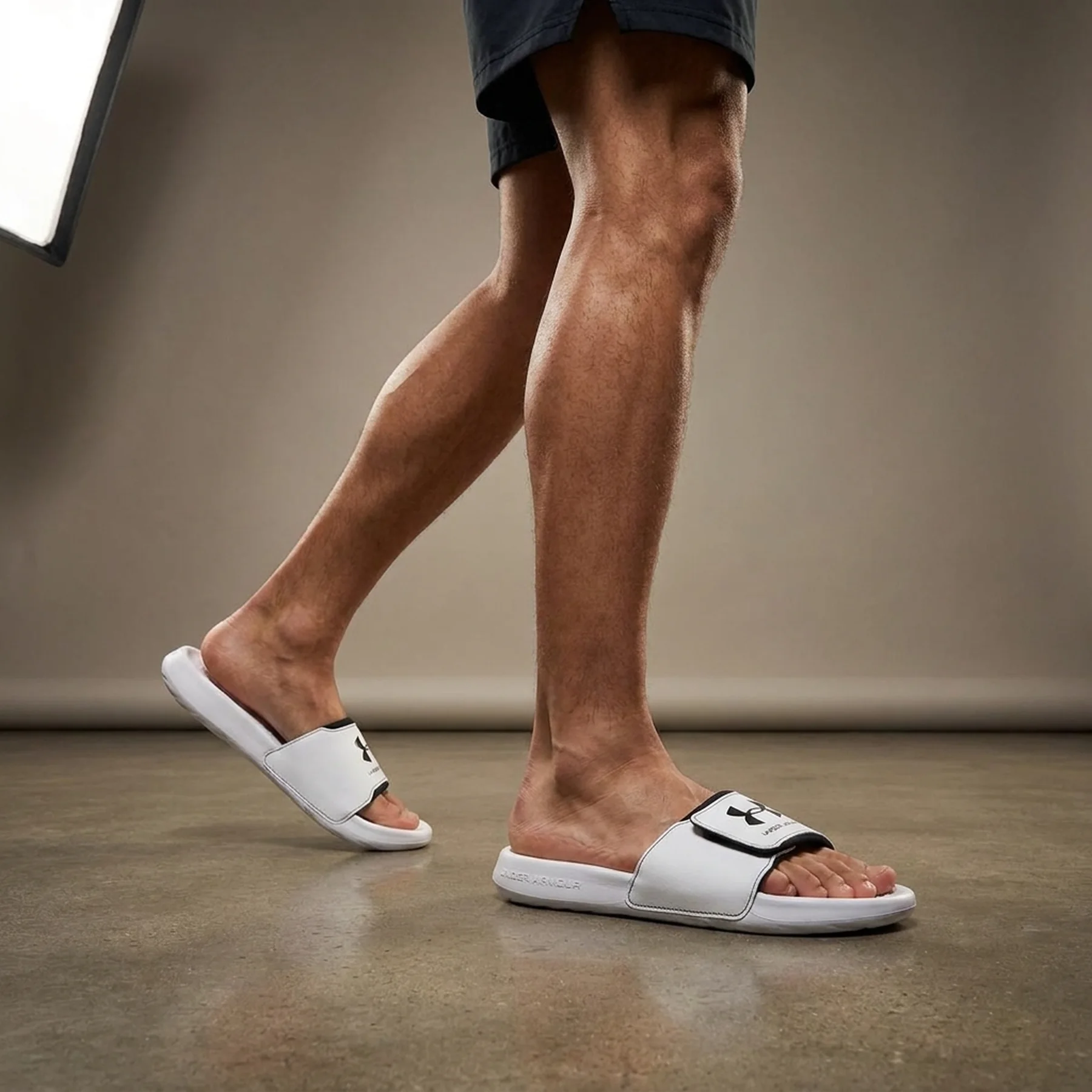 Тапочки чоловічі Under Armour Ignite (3027219-100)