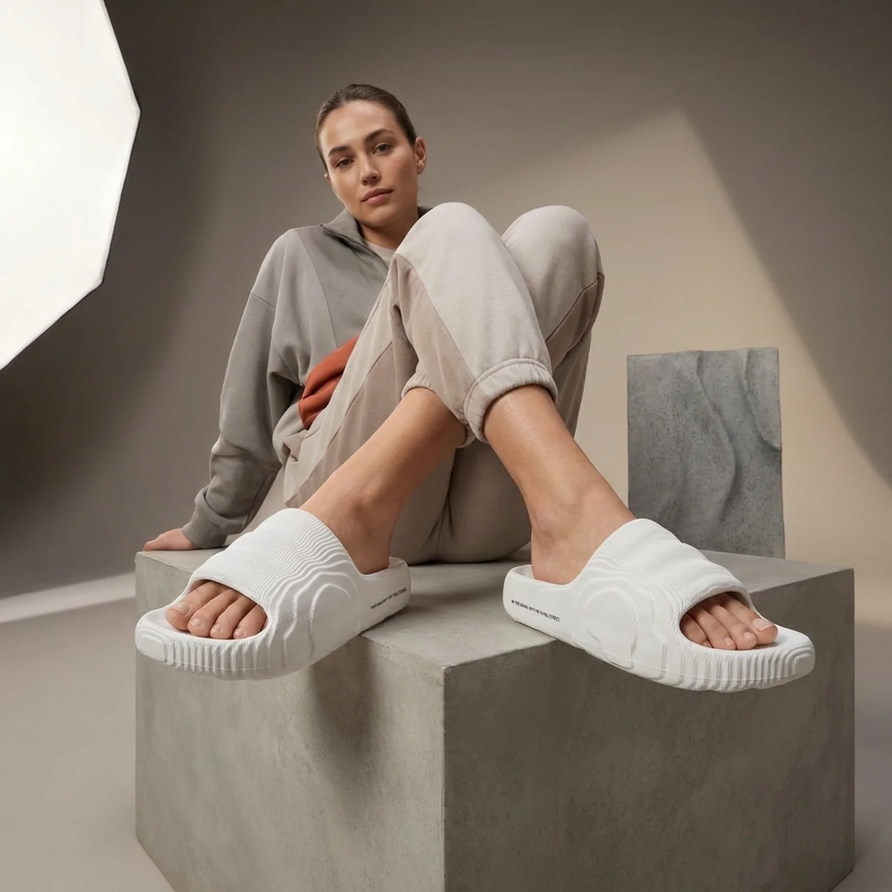 Тапочки унісекс Adidas Originals Adilette 22 (HQ4672)
