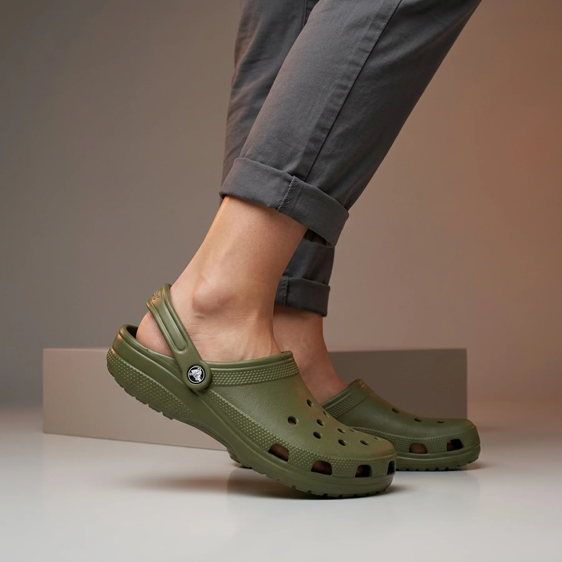 Тапочки унісекс Crocs Classic Agr (10001-309)
