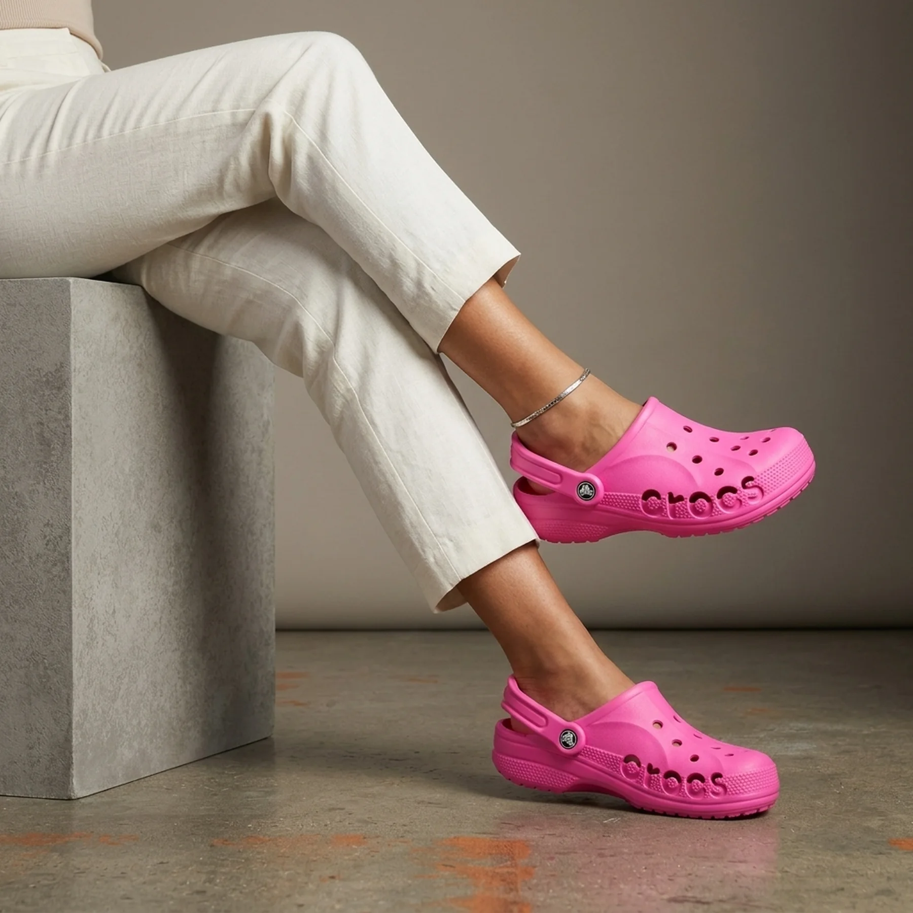 Тапочки жіночі Crocs Baya Clog (10126-6QQ)