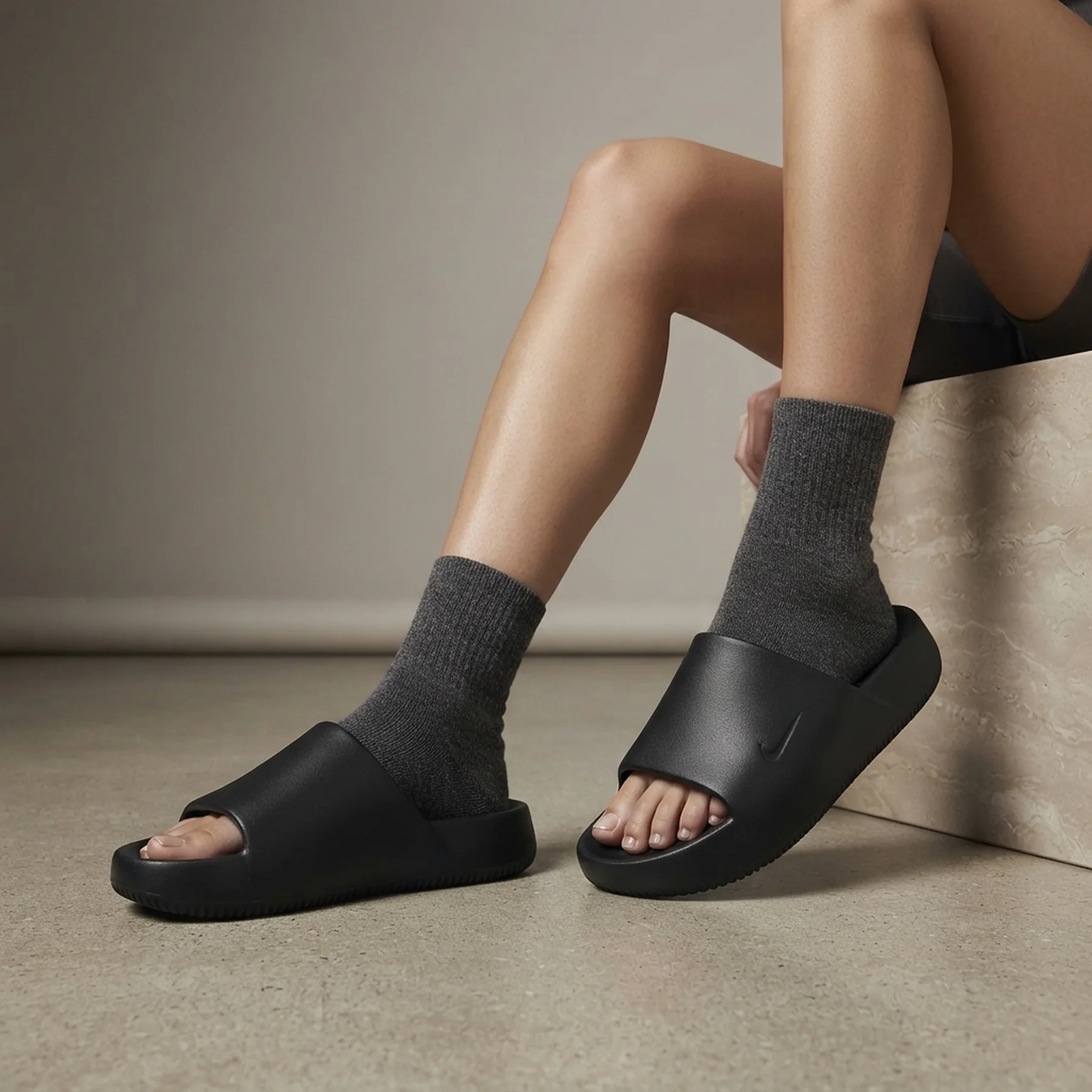 Тапочки жіночі Nike Calm (DX4816-001)