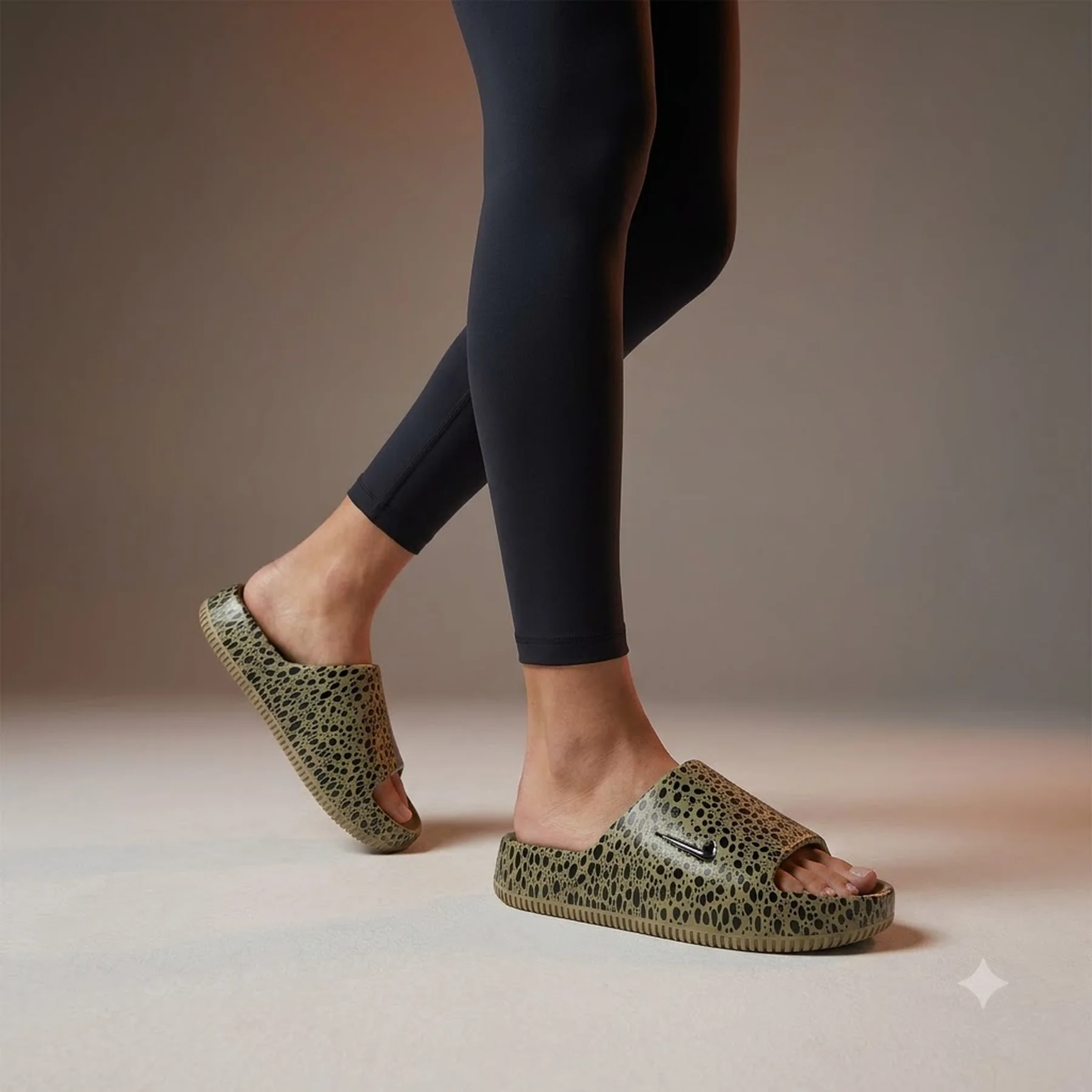Тапочки жіночі Nike Calm Slide Print Ns Olive (HM5072-200)