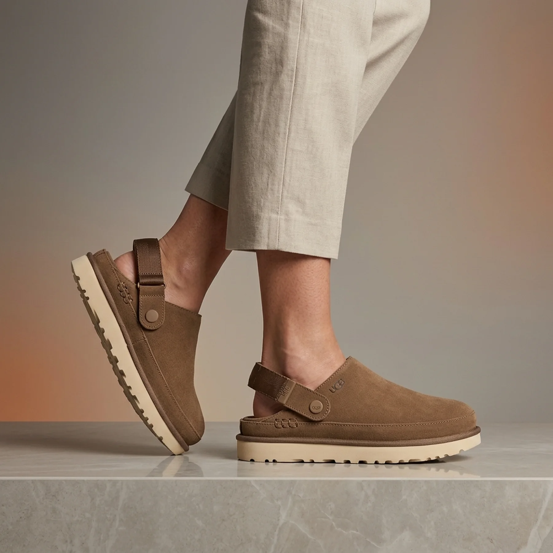 Тапочки жіночі Ugg Goldenstar Clog Brown (1138252-HCK)