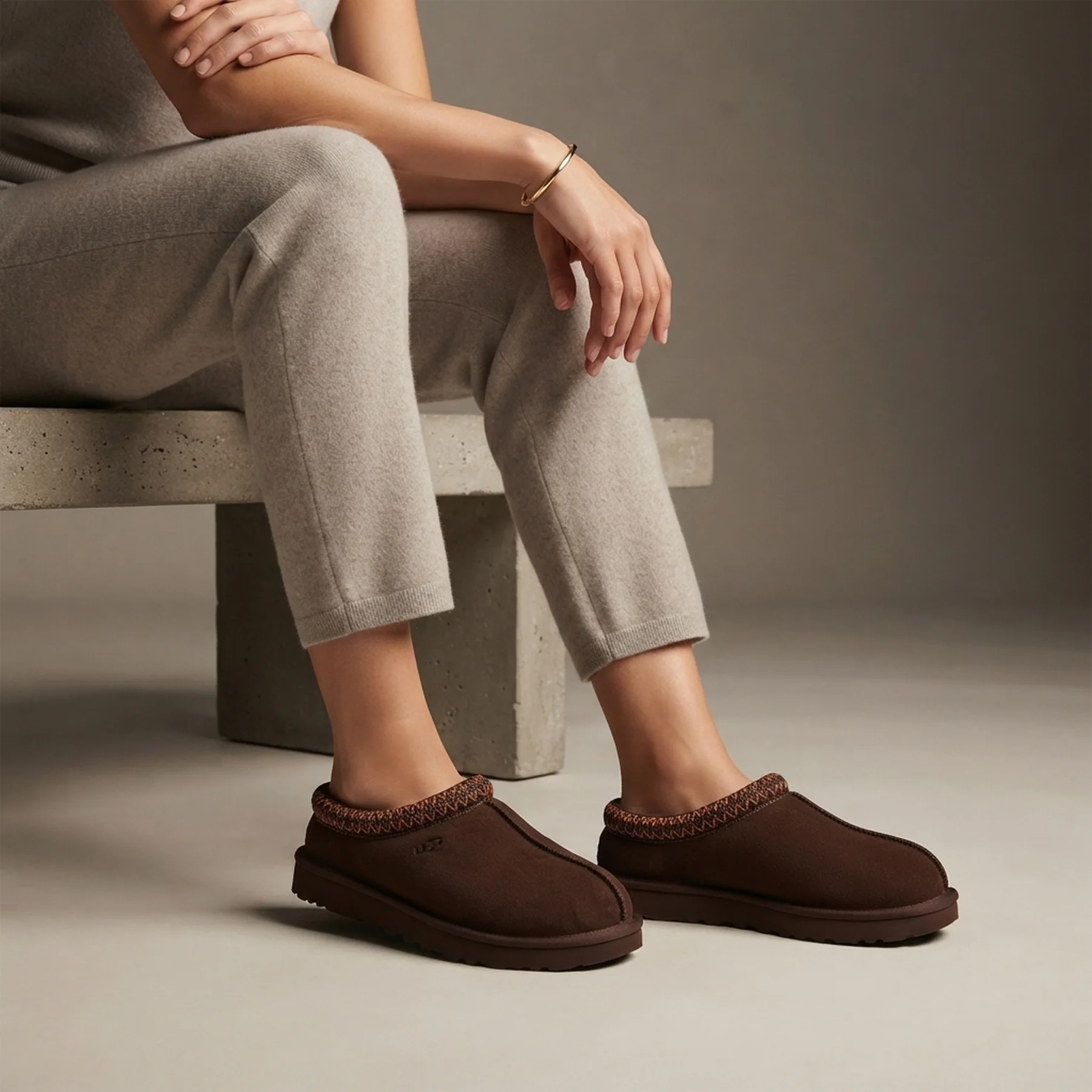 Тапочки жіночі UGG Women's Tasman II Burnt Cedar