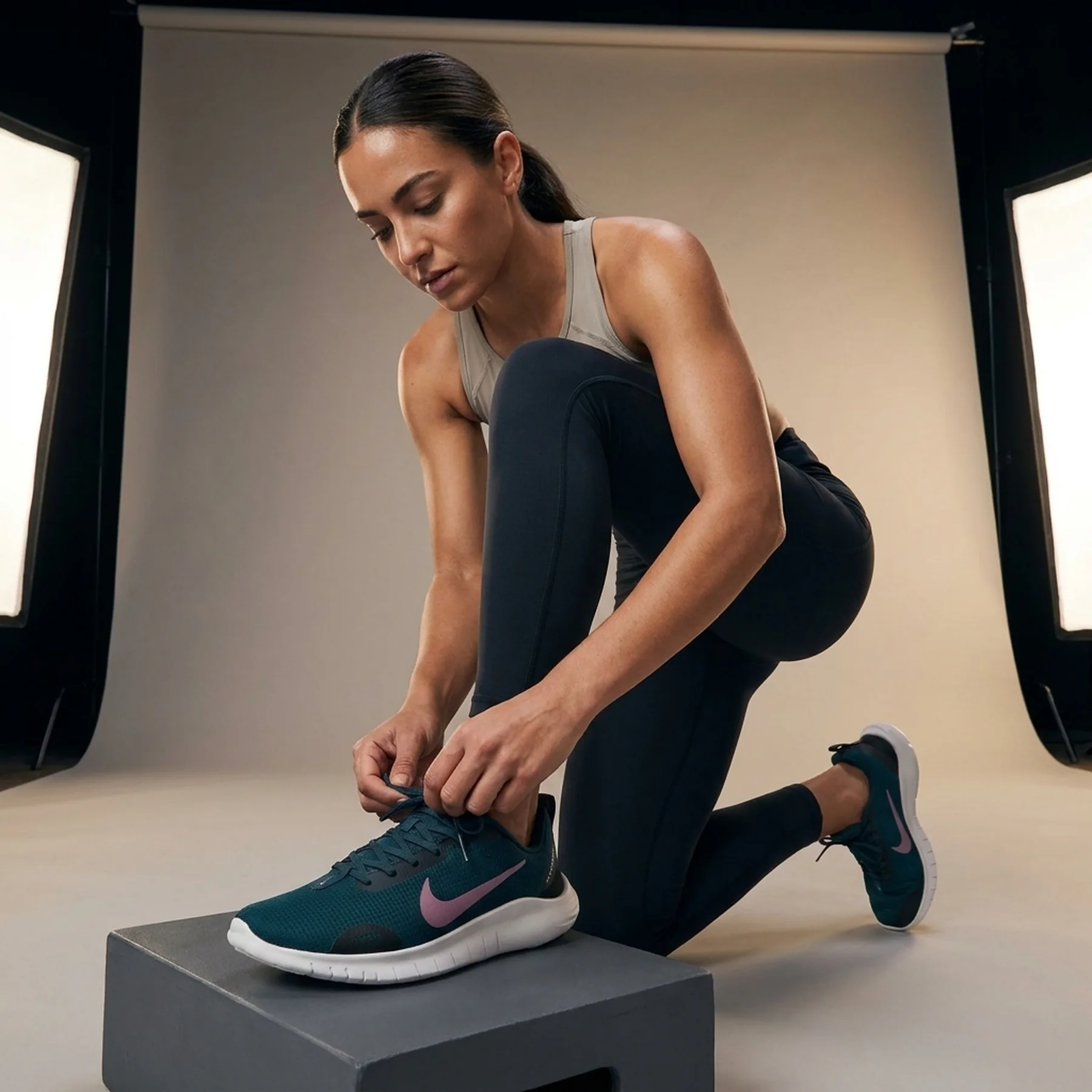 Текстильні кросівки Nike Flex Experience Run 12 40,5