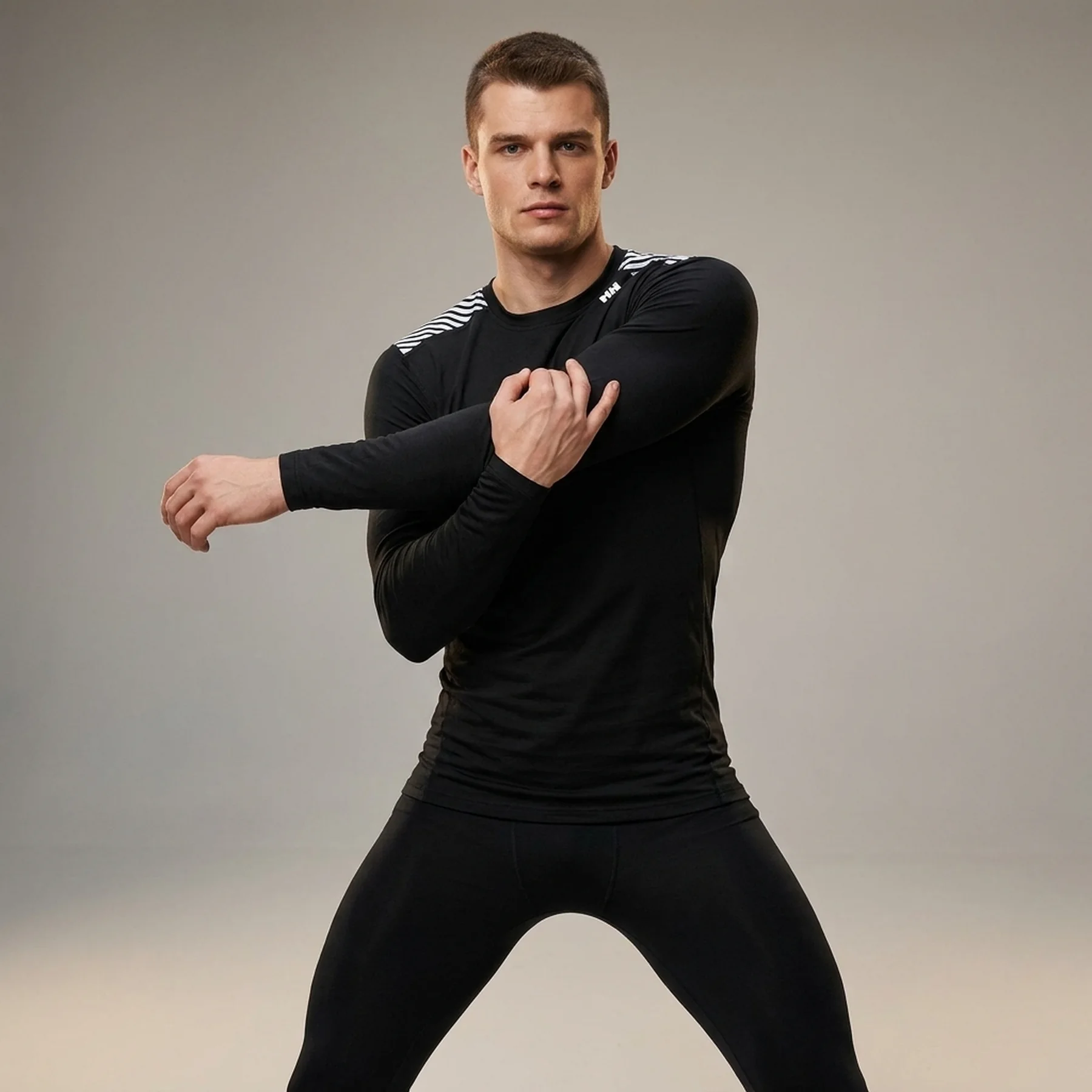 Термобілизна чоловіча Helly Hansen Comfort Light Set (48676-990)