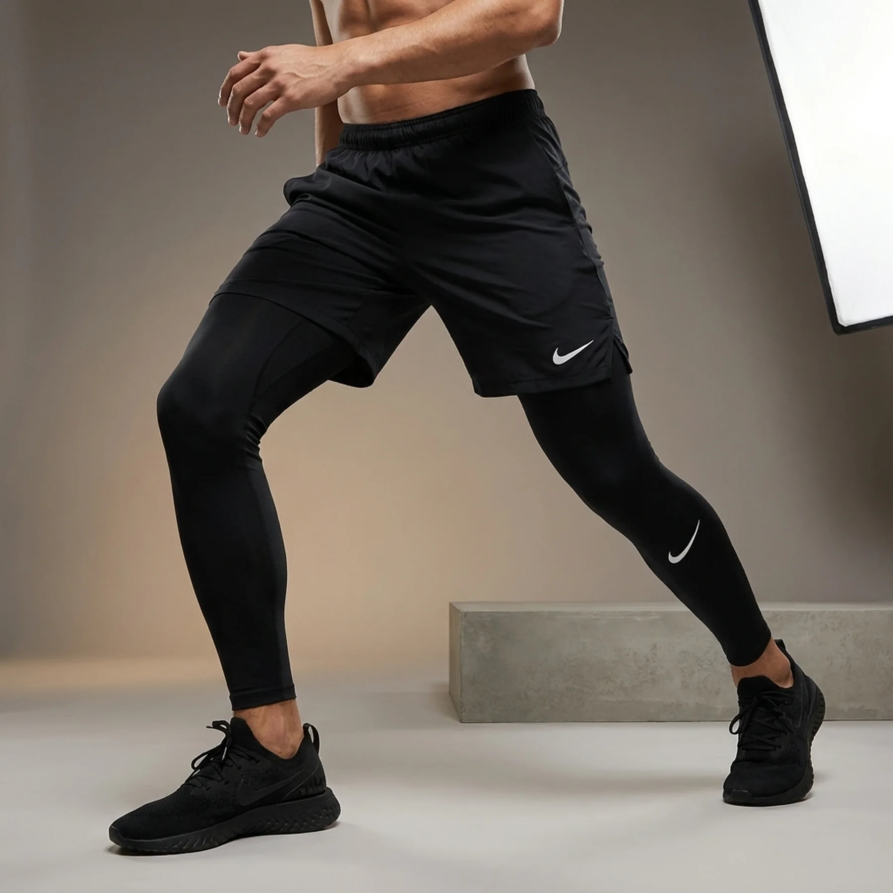 Термобілизна чоловіча Nike Df Tight 24 (FJ6821-010)