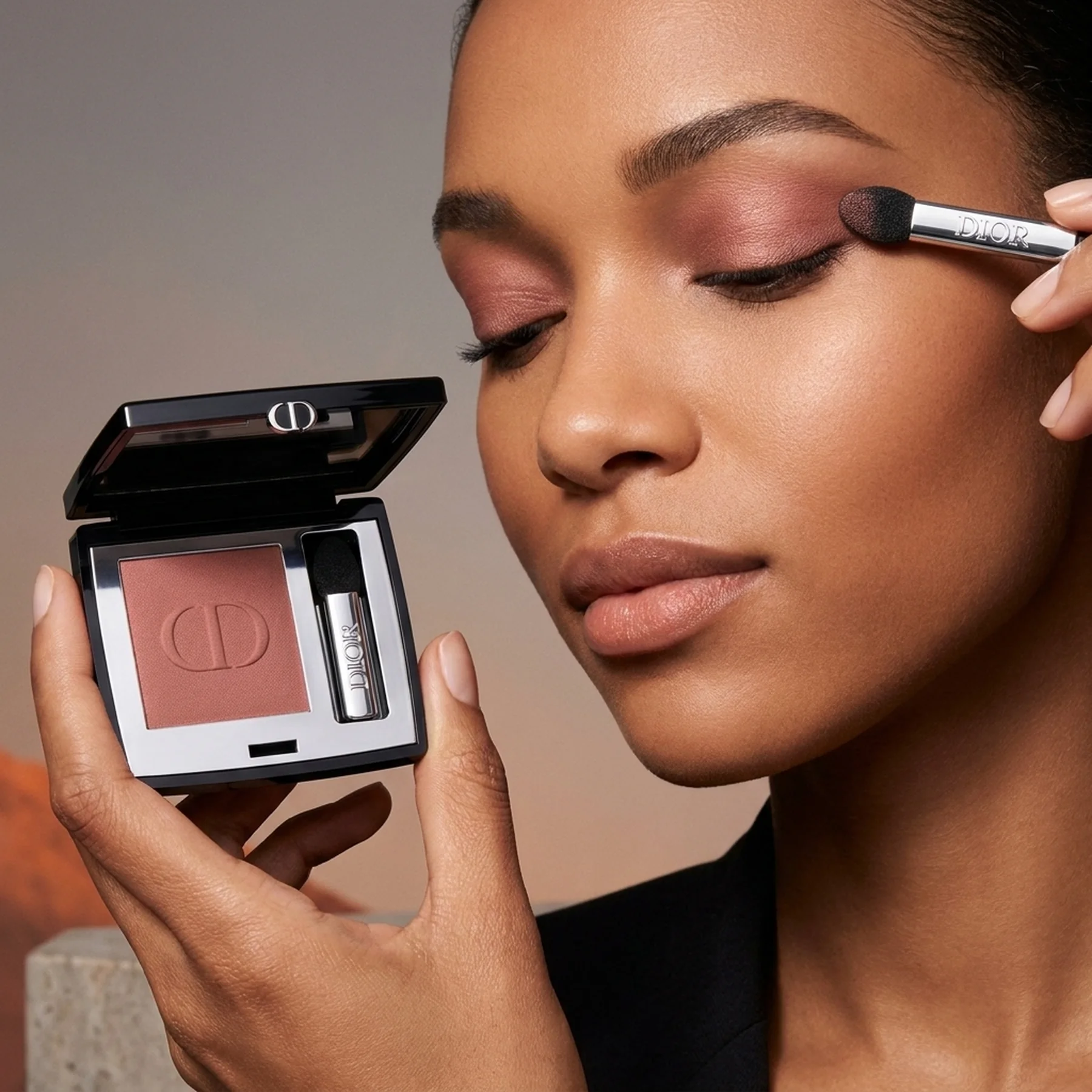 Тени для век Dior Diorshow Mono Couleur High-Color and Long-Wear Eyeshadow 2 г 763 Rosewood