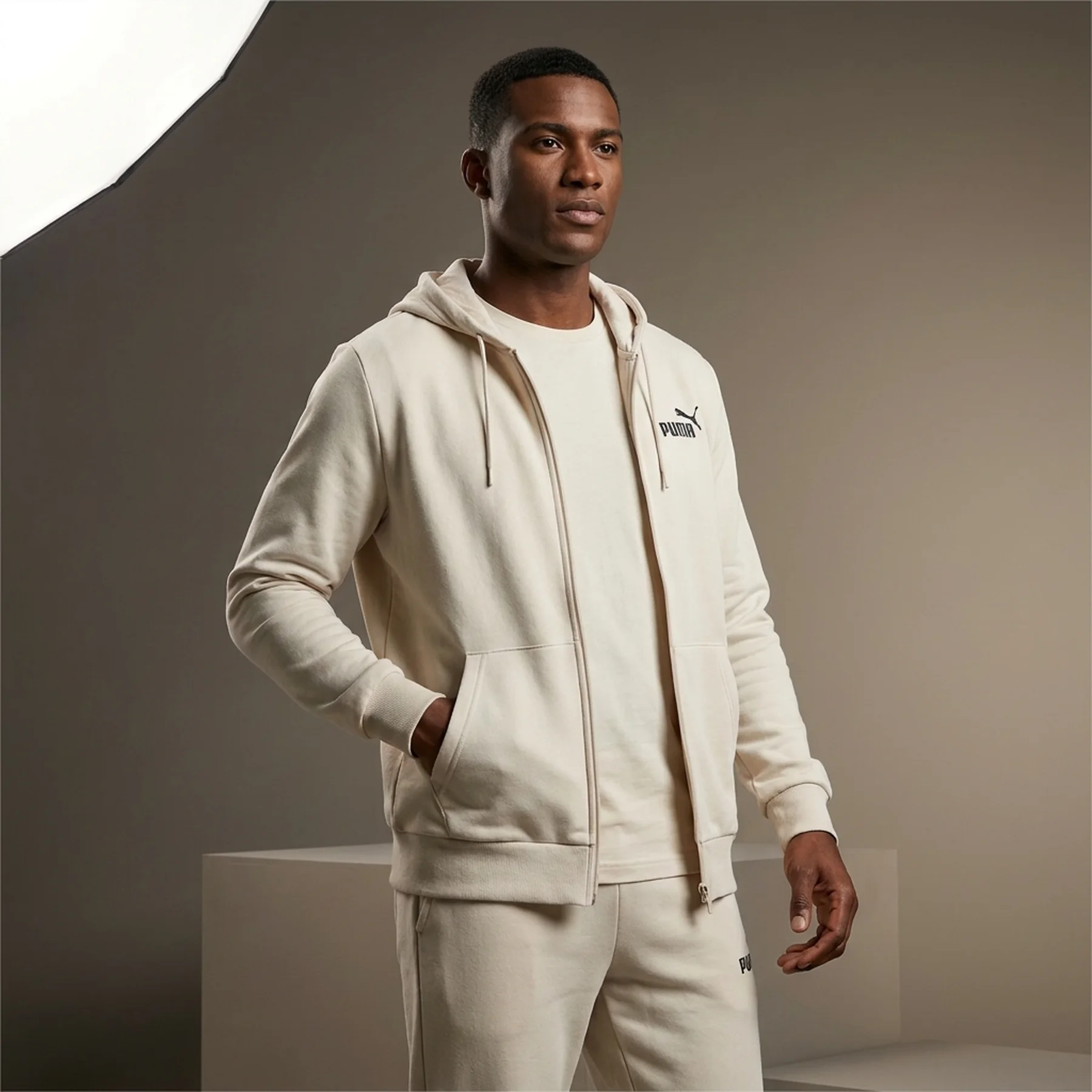 Толстовка ESS TAPE Full-Zip Hoodie 68467887 Puma L Кремовий
