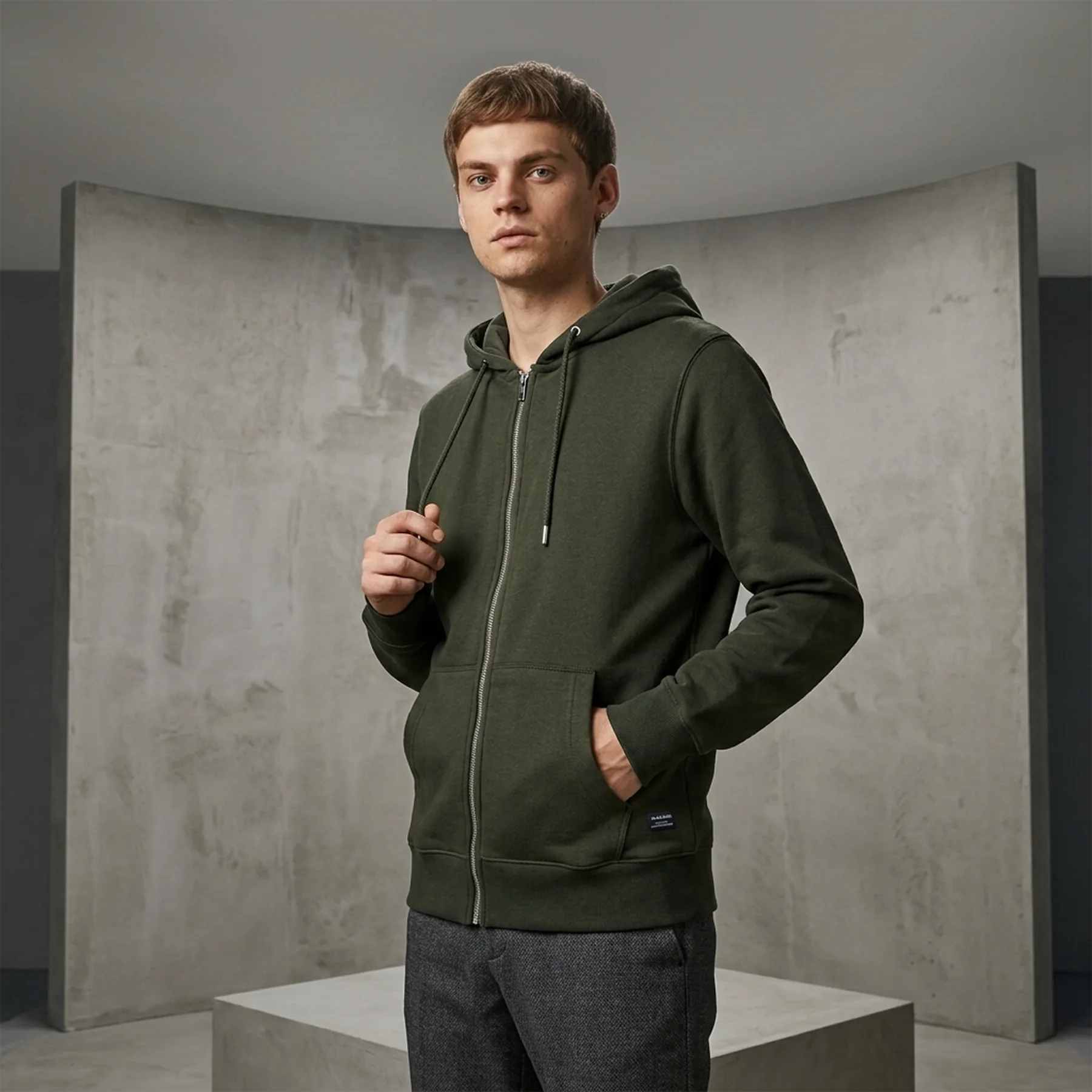 Толстовка JJESOFT BASIC SWEAT ZIP HOOD NOOS 12191895-Forest Night-Fit:REG FIT Jack & Jones XXL Зелений