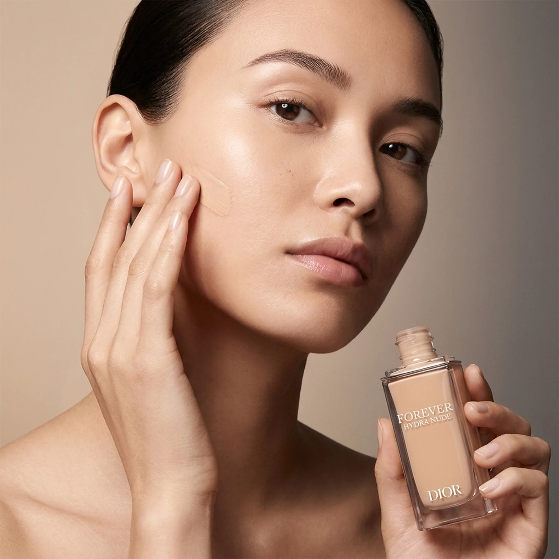 Тональна основа Dior Forever Hydra Nude 30 мл 2,5N Neutral