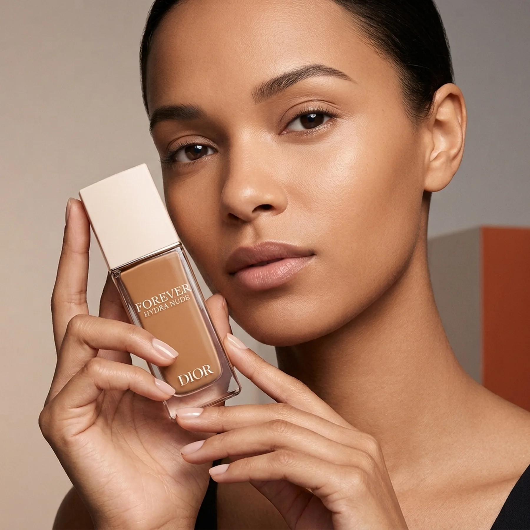 Тональная основа Dior Forever Hydra Nude 30 мл 3W Warm