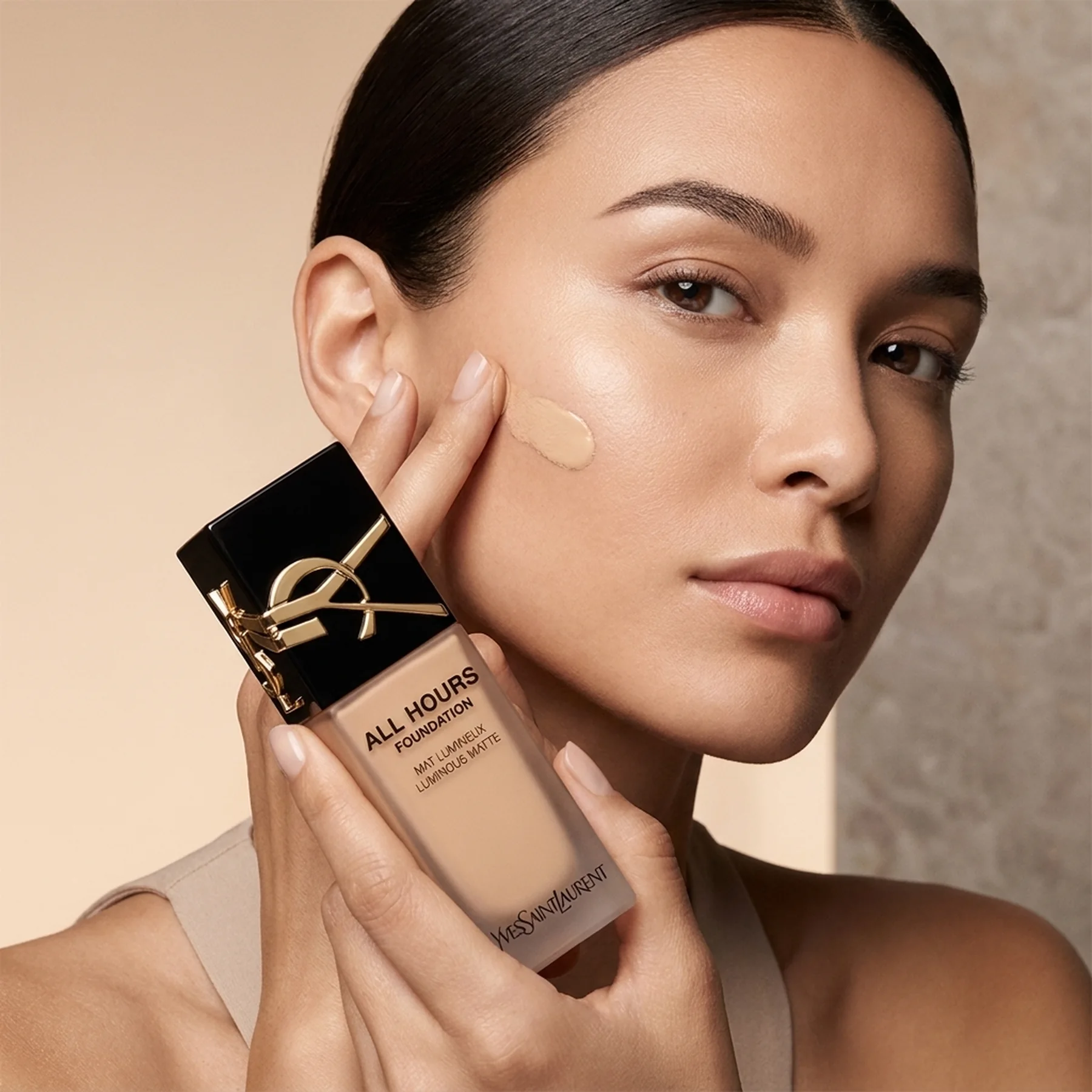 Тональная основа для лица Yves Saint Laurent All Hours Foudation Luminous Matte 25 мл MN8