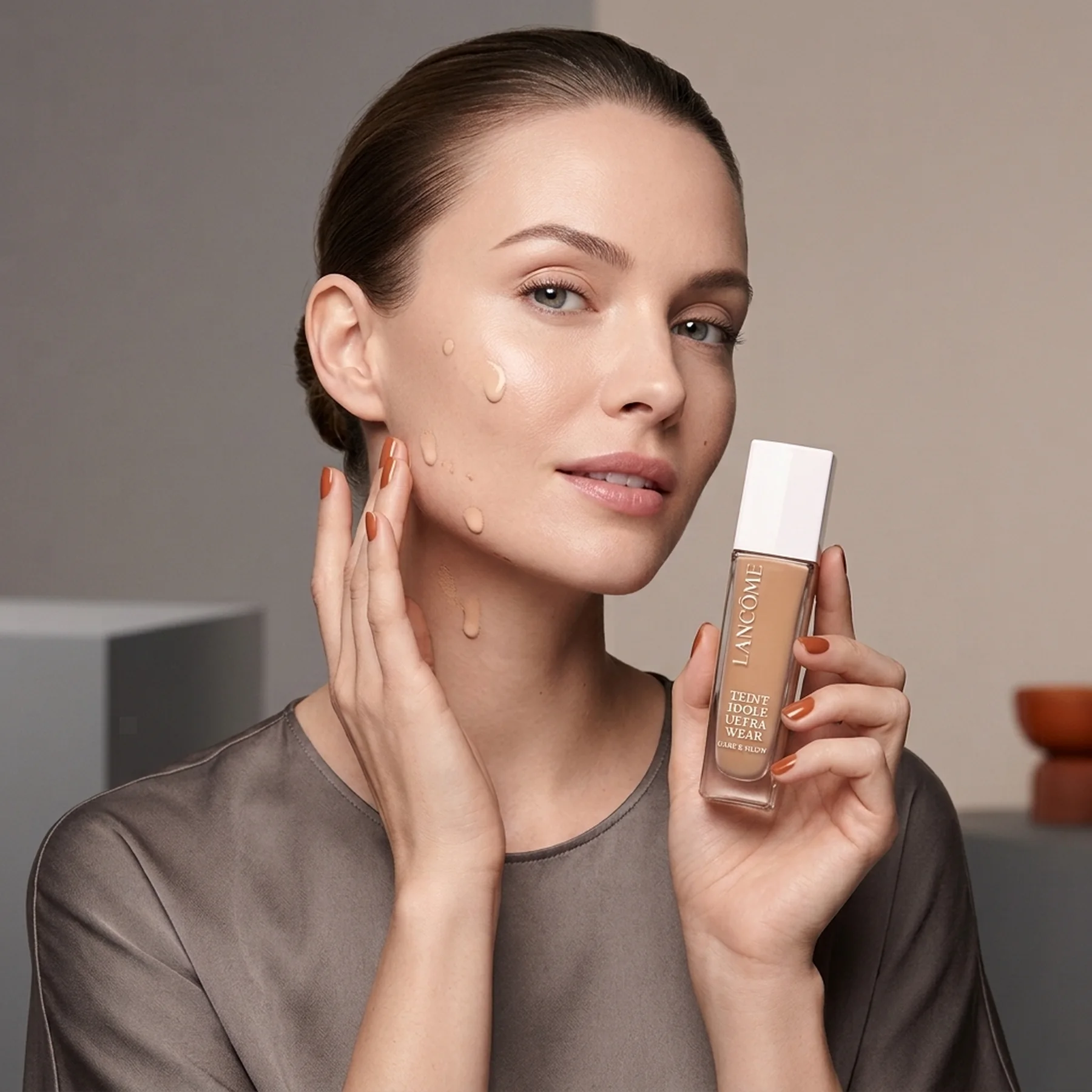 Тональная основа Lancome Teint Idole Ultra Wear Care & Glow Serum Foundation 30 мл 115C
