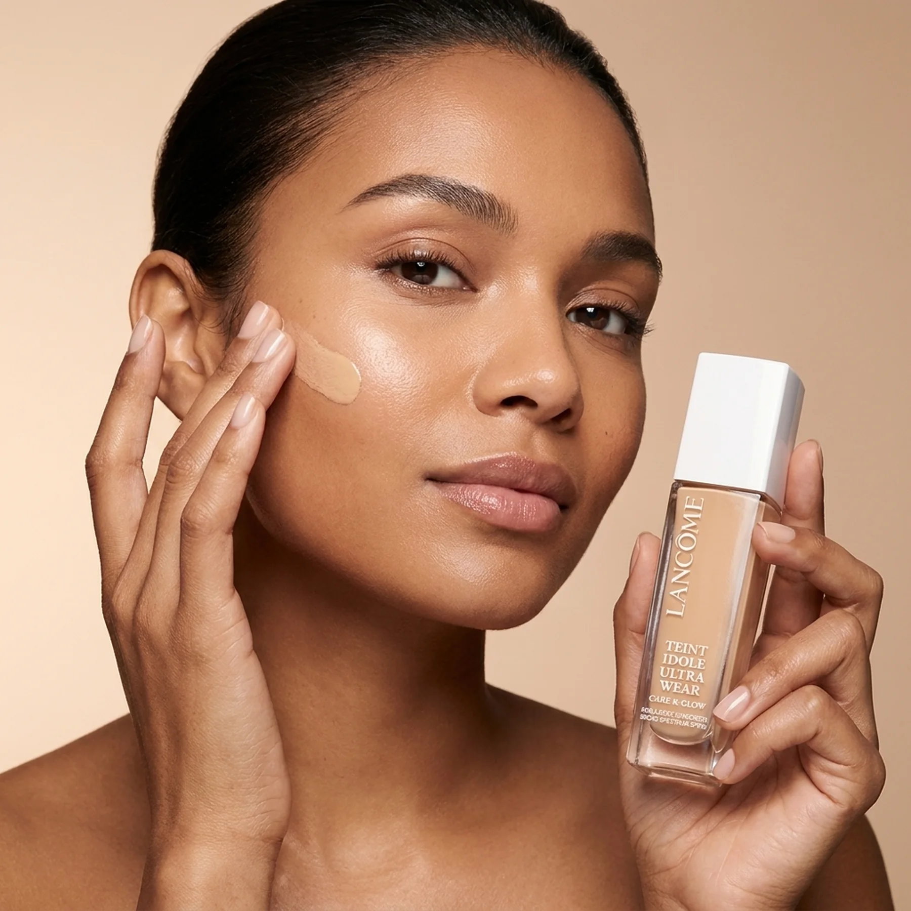 Тональная основа Lancome Teint Idole Ultra Wear Care & Glow Serum Foundation 30 мл 115C